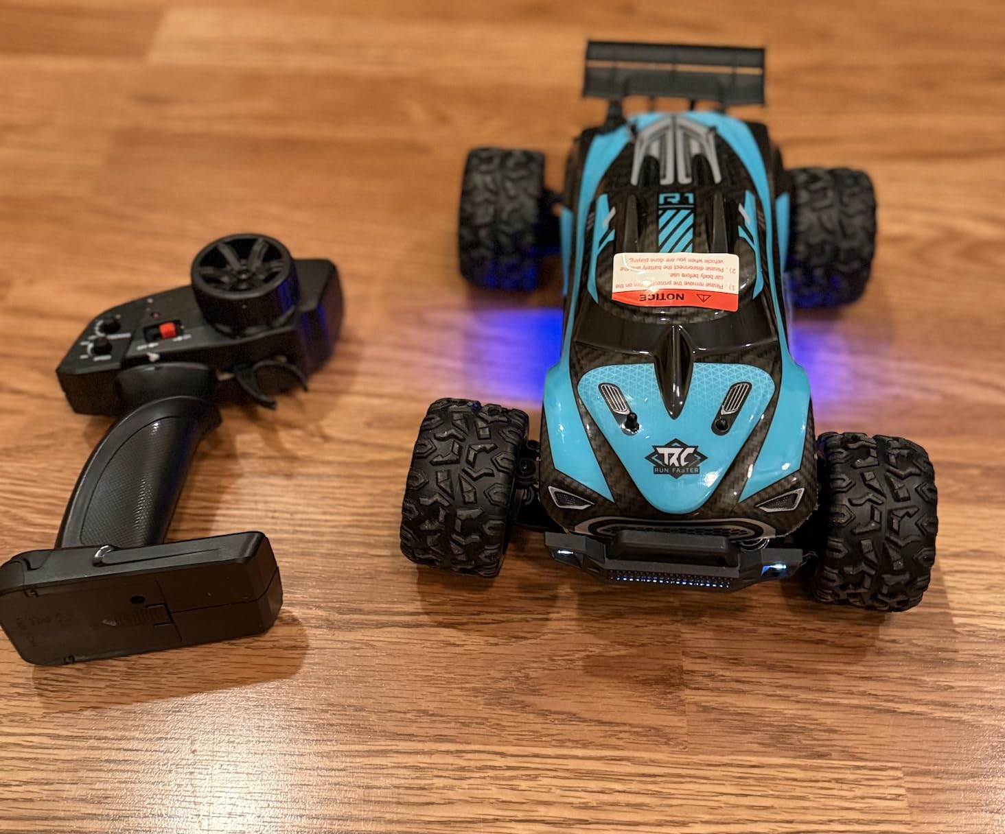 1:18 Fast RC Cars for Adults - 38+ KPH Off Road Remote Control Car - High Speed RC Monster Truck 4x4 All Terrain customer photo 1