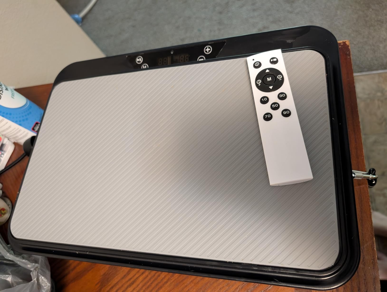 MERACH Vibration Plate Exercise Machine, Vibrating Platform for Lymphatic Drainage Weight Loss Muscle Activation, Full Body Home Exercise Equipment with LED Touch Screen Bluetooth customer photo 2