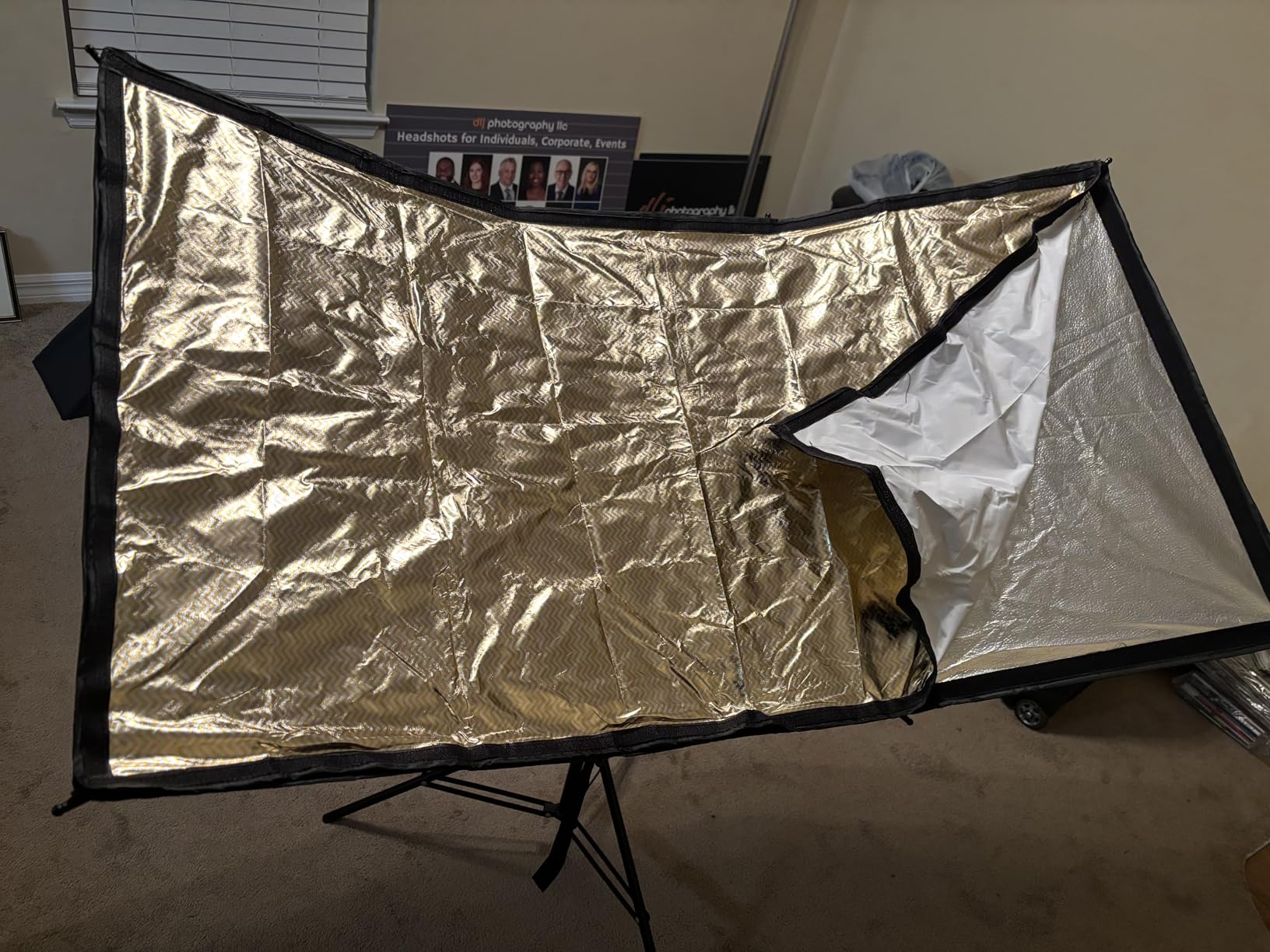 K&F CONCEPT Curved Reflector, Quick-Open Clamshell Light Reflector with Stand & Carrying Bag - 48