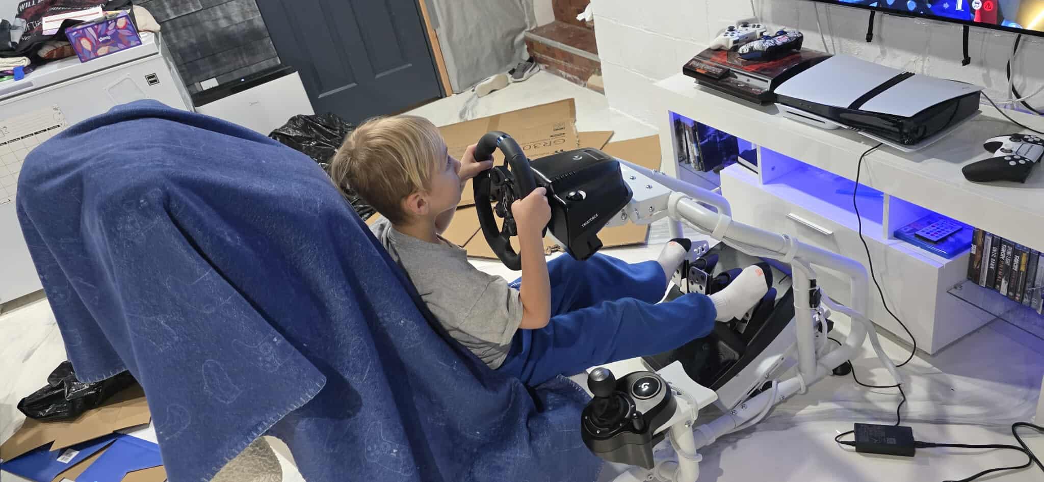 Thermaltake GR300 Racing Simulator Cockpit; Adjustable PVC Seat; Adjustable Pedal & Wheel Mounts; Shifter Mount Included; Compatible with Thrustmaster/Logitech/Thermaltake/Fanatec; GSC-R30-CPASWH-01 customer photo 1