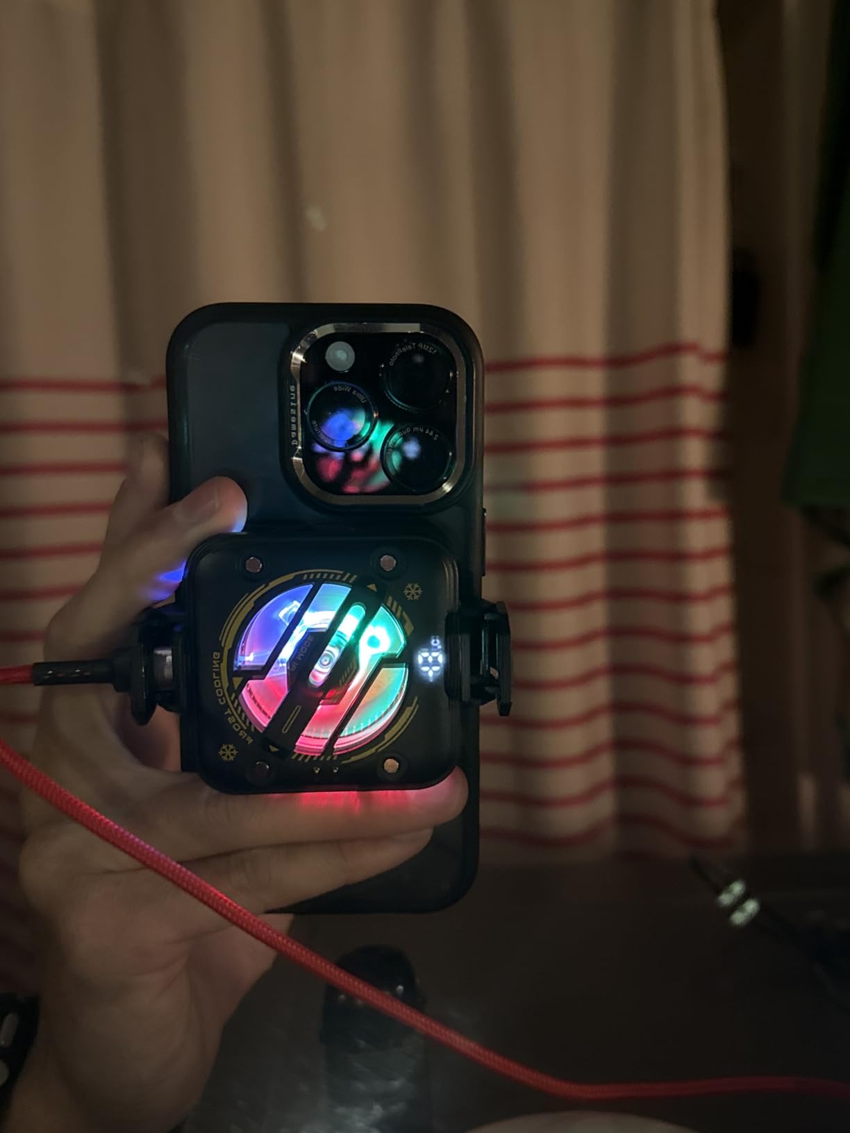 Magnetic Phone Cooler with Battery,Rechargeable Wireless Cooling Fan for iPhone/iPad,Phone Cooling Case Radiator Heatsink with RGB LED for iPhone MagSafe Series/Samsung/Android customer photo 1