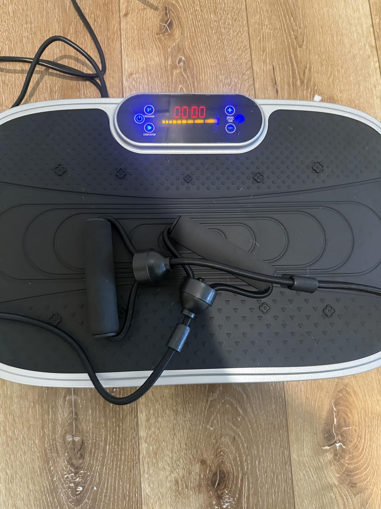 Renoj Vibration Plate Exercise Machine - 455 Lbs Full Body Vibrating Platform with Bluetooth Audio and LED Screen - Lymphatic Drainage and Weight Loss Shaker for Home Gym and Office Workout customer photo 1