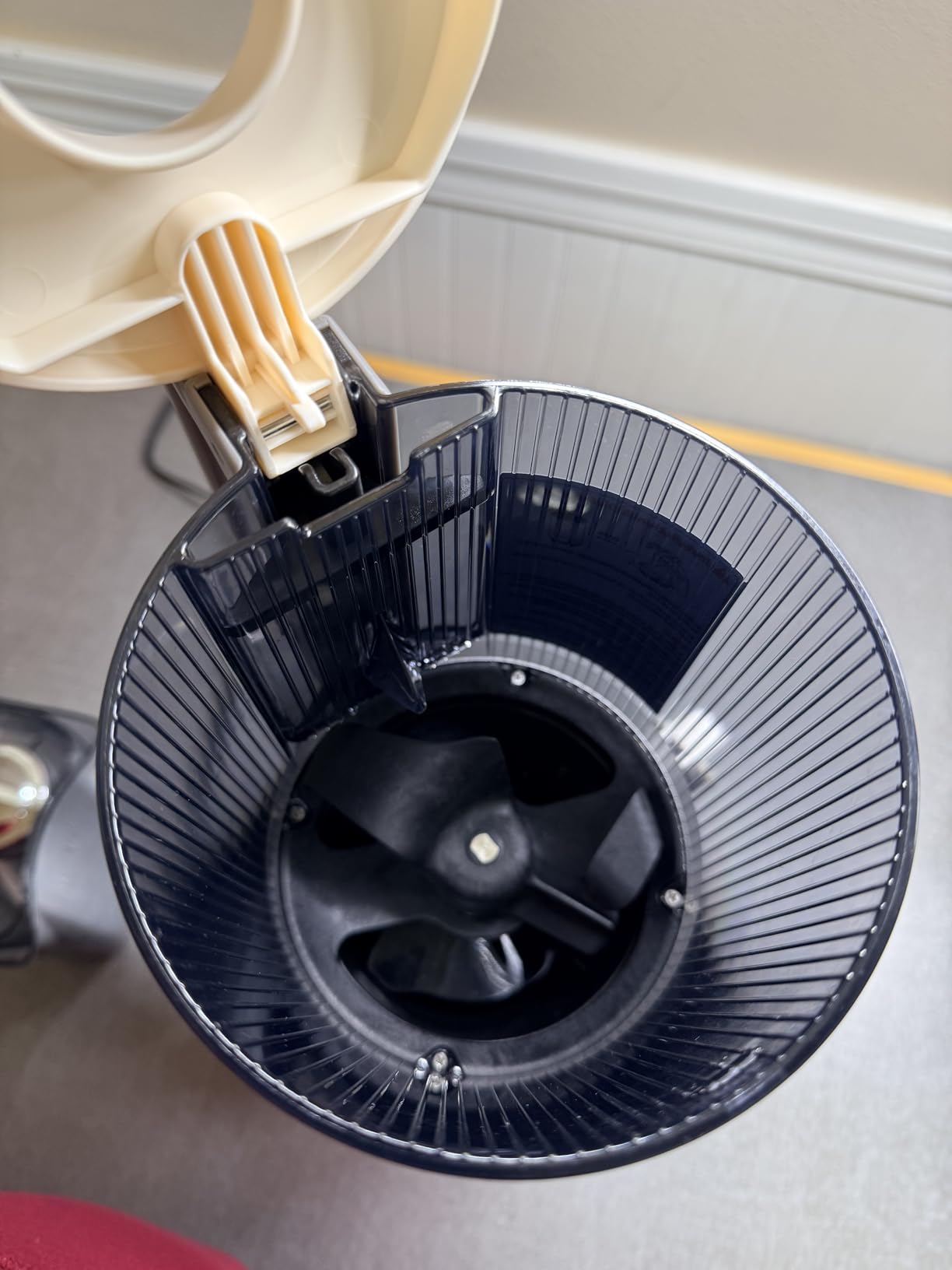 Cold Press Juicer, Auto Feed & Pre-cut, 55 RPM Slow Masticating High Juice Yield Juicer Machines, Easy to Clean, 5.3