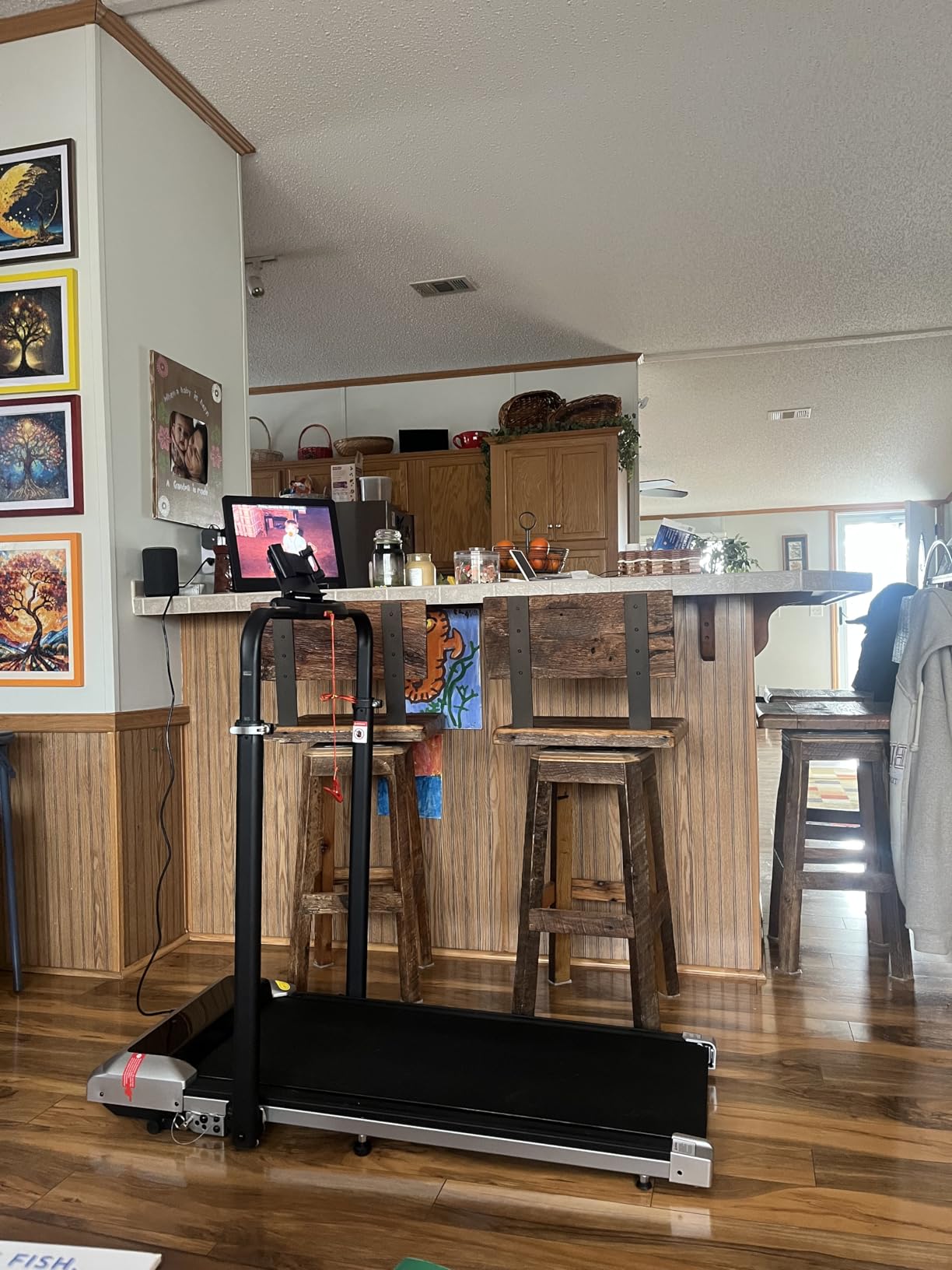 Walking Pad Treadmill with 12% Incline, 6 in 1 Folding Treadmill with Adjustable Handle Bar for Home/Office, Under Desk Treadmills Portable Walking Pad with App, Remote Control & LED Display customer photo 1