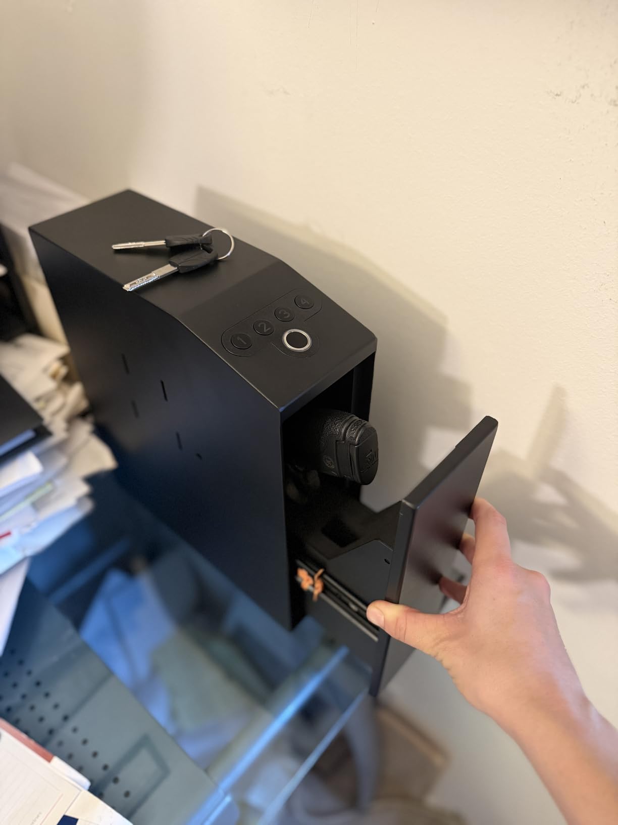 Biometric Pistol Gun Safe with Auto Sliding Door - 0.1s Quick Access Handgun Safe for Nightstand, Desk, Bedside, Truck - Fingerprint, PIN Code & Key Access Security Box customer photo 1