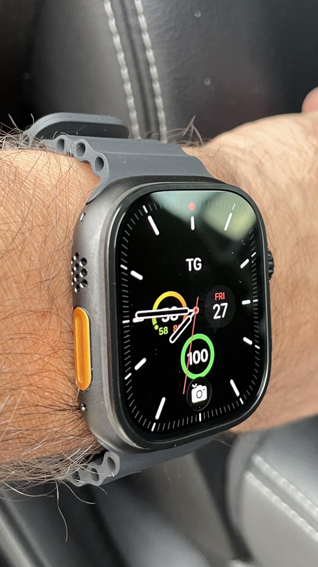 Apple Watch Ultra 3 [GPS + Cellular, 49mm] Black Titanium Case with Black Ocean Band (Renewed) customer photo 1