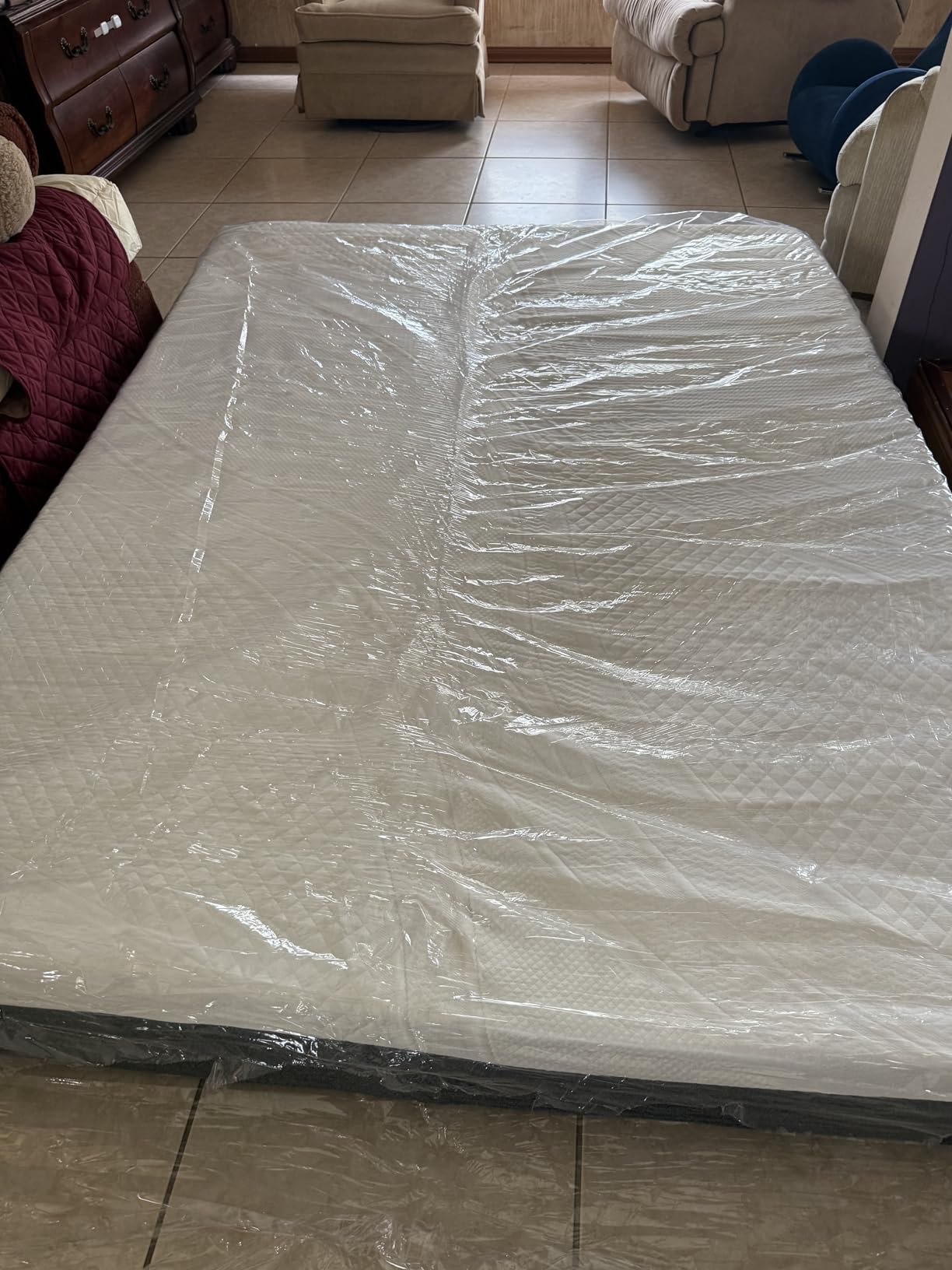 Novilla Bliss Cooling King Mattress, 12 Inch Gel-Infused Memory Foam Mattress King Size in a Box with Cool-Touch Nylon Cover, Pressure Relief & Body Support with CertiPUR-US Certified Foam customer photo 2