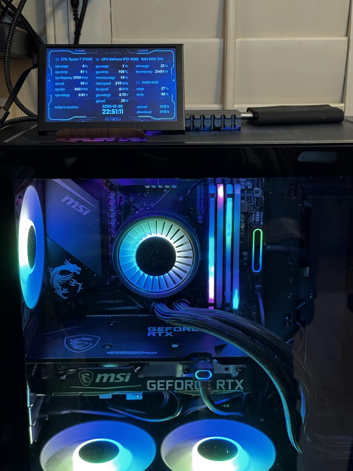 ARCTIC MX-7 (8 g) - Ultimate Performance Thermal Paste for CPUs, Consoles, Graphics Cards, Laptops, Processors, Very High Thermal Conductivity, Long Durability, Non-Conductive, Non-Capacitive customer photo 1