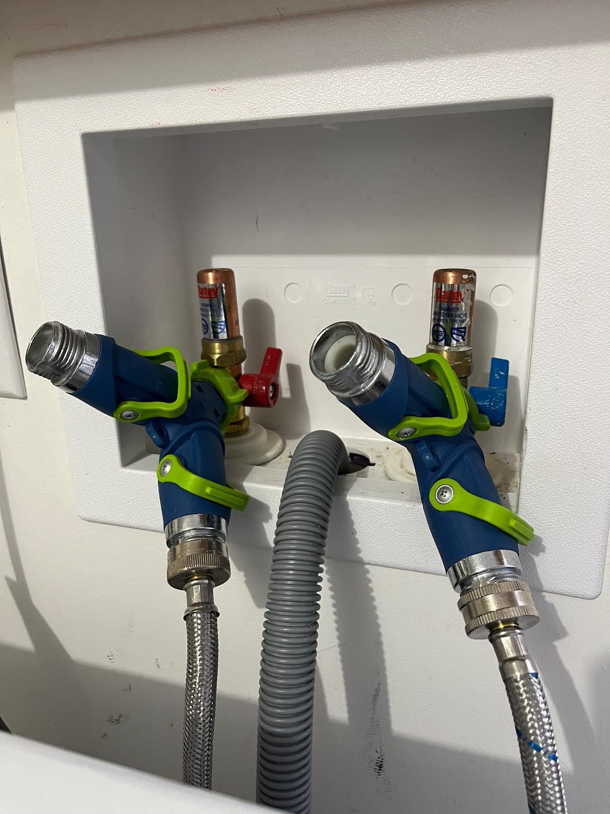 Bestway SaluSpa Cancun 2 to 4 Person Inflatable Hot Tub, Round Energy-Efficient Portable Outdoor Spa with 120 AirJets, 71