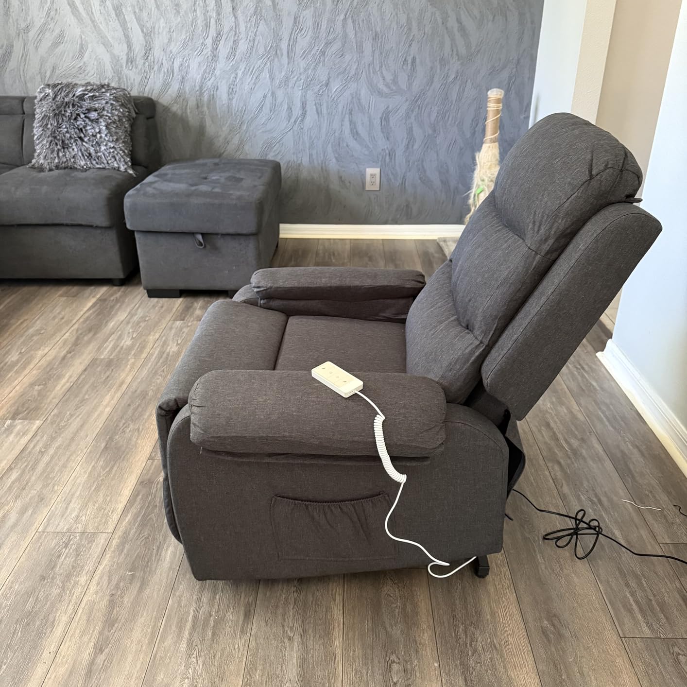 Power Lift Recliner Chair for Elderly, Electric Lift Chair for Adults, Small Recliner with Side Pockets for Living Room Reading Room, Recliner Saves Your Favorite Position, Darkgrey customer photo 1