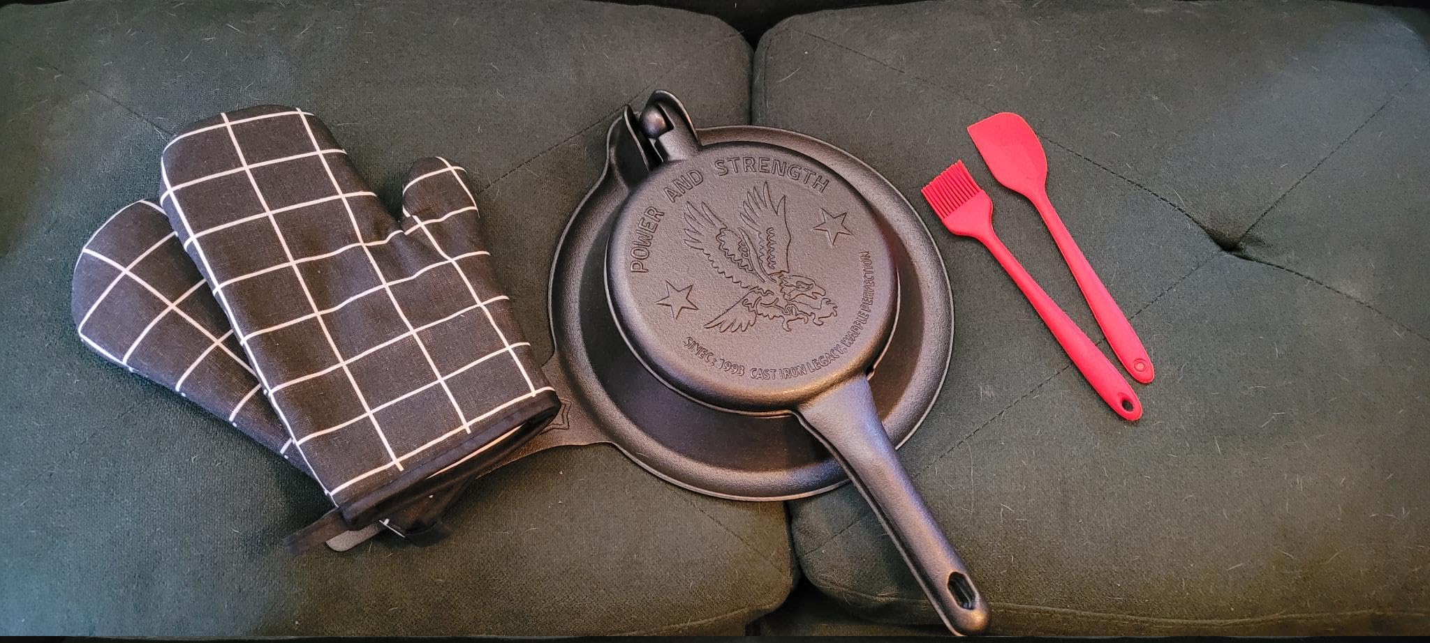 Cast Iron Waffle Maker with Low Base, Retro Waffle Iron with Five Waffles Shapes, Pre-Seasoned customer photo 1