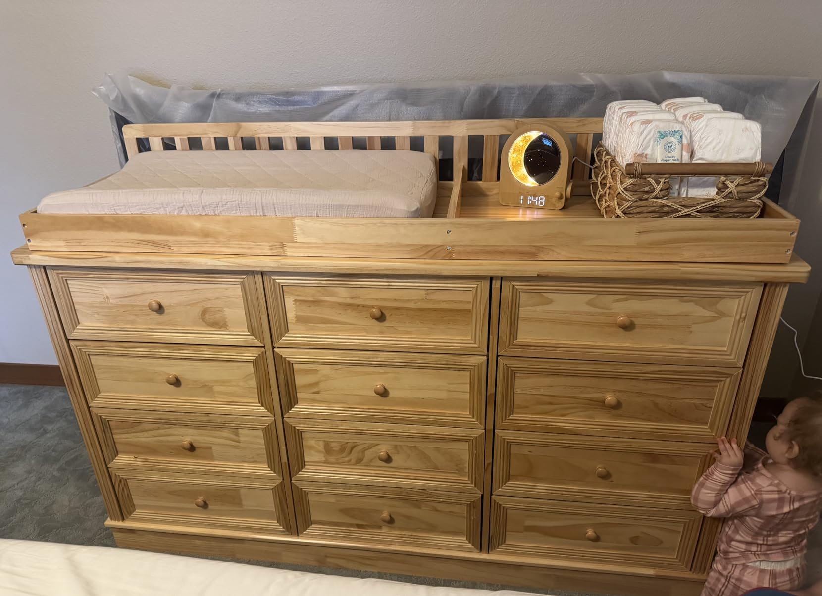 Homsee Baby Changing Table Dresser, 100% Solid Wood Infant Diaper Changing Station Combo, 10-Drawer Baby Nursery Dresser with Removable Tray for Children's Room Bedroom, Nature Color 55.1