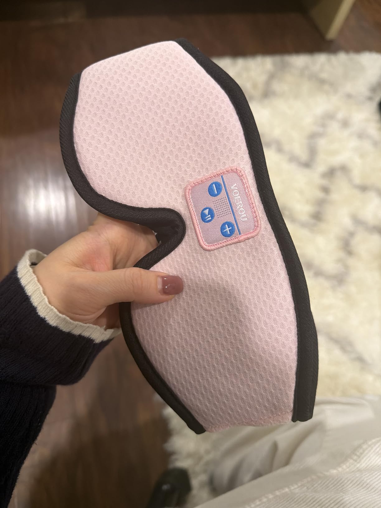 Voerou Sleep Headphones, 3D Bluetooth 5.4 Sleep Mask Wireless Eye Mask, Sleeping Mask with Bluetooth Headphones for Side Sleepers with Ultra-Thin Speakers, Perfect for Sleeping Travel Christmas Gifts customer photo 1