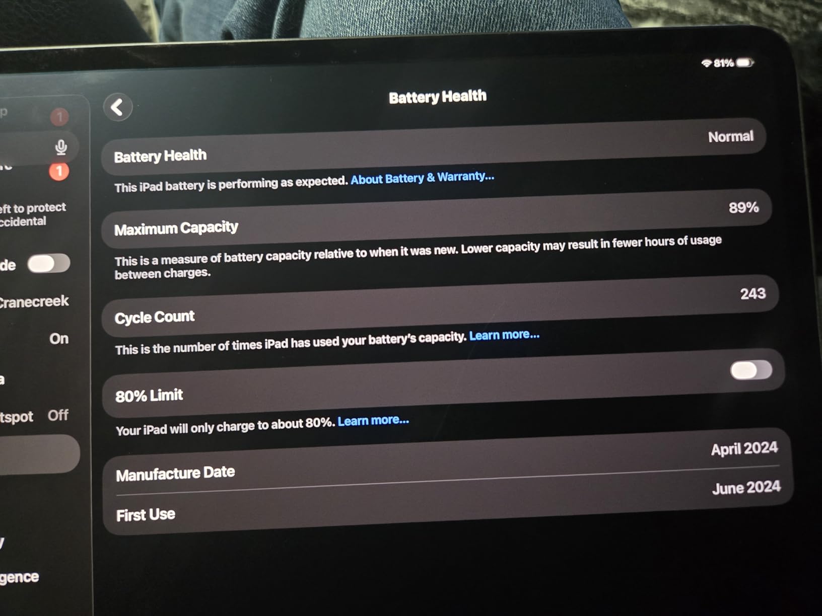 iPad Pro 13-inch (M5): Ultra Retina XDR Display, 512GB, 12MP Front/Back Camera, LiDAR Scanner, Wi-Fi 7 with Apple N1 + 5G Cellular with C1X chip, Face ID, All-Day Battery Life - Space Black customer photo 2