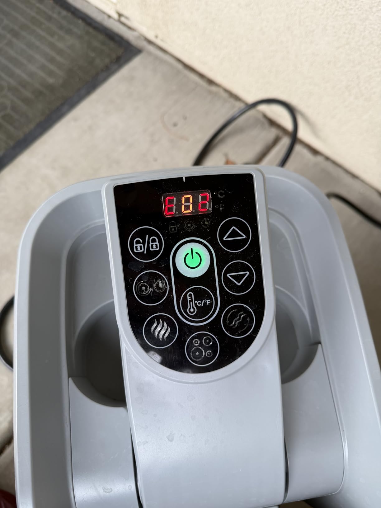 Coleman Miami 2 to 4 Person Inflatable Hot Tub, Round Energy-Efficient Portable Outdoor Spa with 120 AirJets, 71