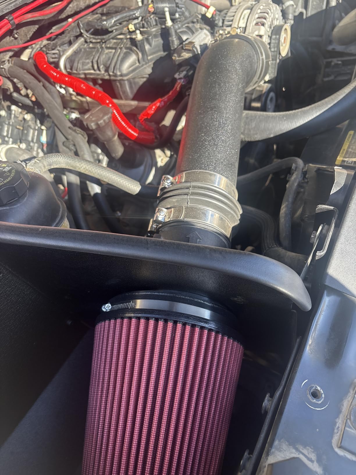 VEVOR Cold Air Intake, 3.5 Inch Cold Air Intake System + Heat Shield Compatible with 2011-2023 Dodge Challenger/Charger with 3.6L V6 Engine, High Flow Filter Kit Improve Horsepower/Throttle Response customer photo 1