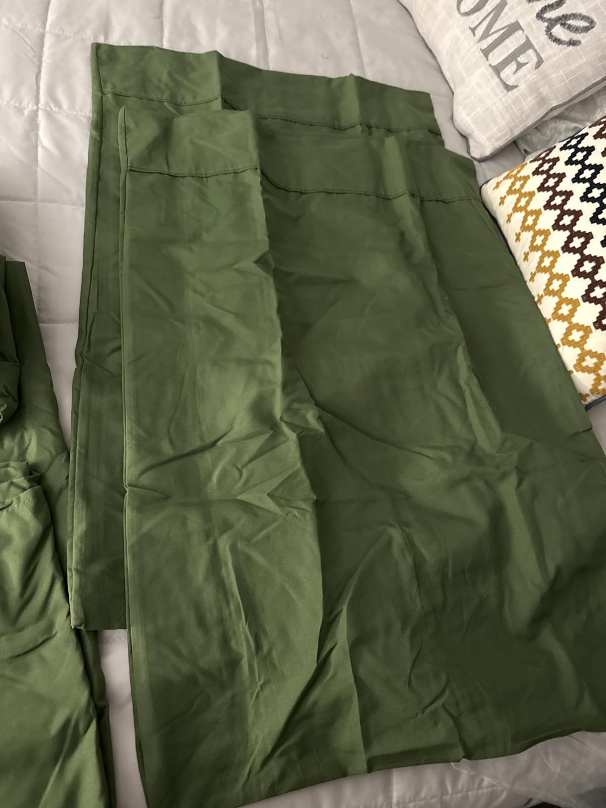 Shilucheng Queen Sheet Sets, Blend Rayon Derived from Bamboo, Breathable & Cooling Bed Sheets 4 Piece, Deep Pocket Up to 16