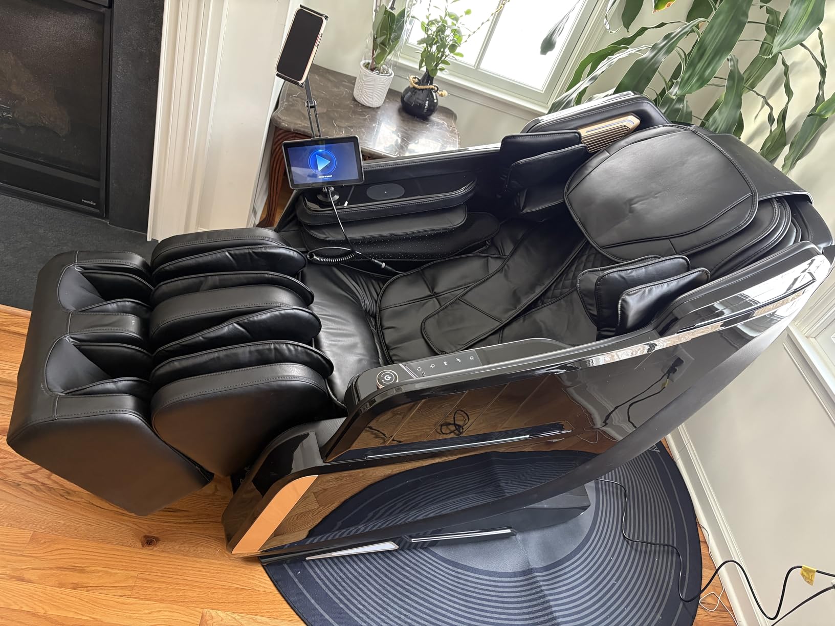 4D Massage Chair Full Body Zero Gravity SL-Track Real Relax Massage Chair Recliner-Shiatsu,Heat,Calf-Extension,20-Massage Technique,Thai Yoga Stretch,Foot Roller,AI Voice,Touch Screen,Wireless Charge customer photo 2