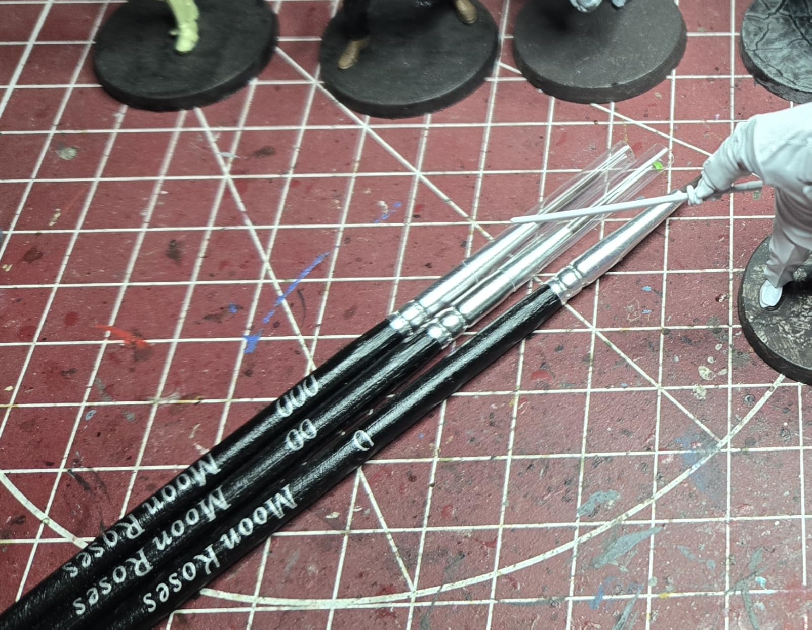 Moon Roses 30 Pcs Miniature Detail Paint Brush Set, 3rd Generation Tiny Liner Brushes, 3 Sizes (0, 00, 000) Fine Tip Paint Brush for 40K Model Crafts, Watercolor Acrylics Oil & Nail Painting customer photo 1