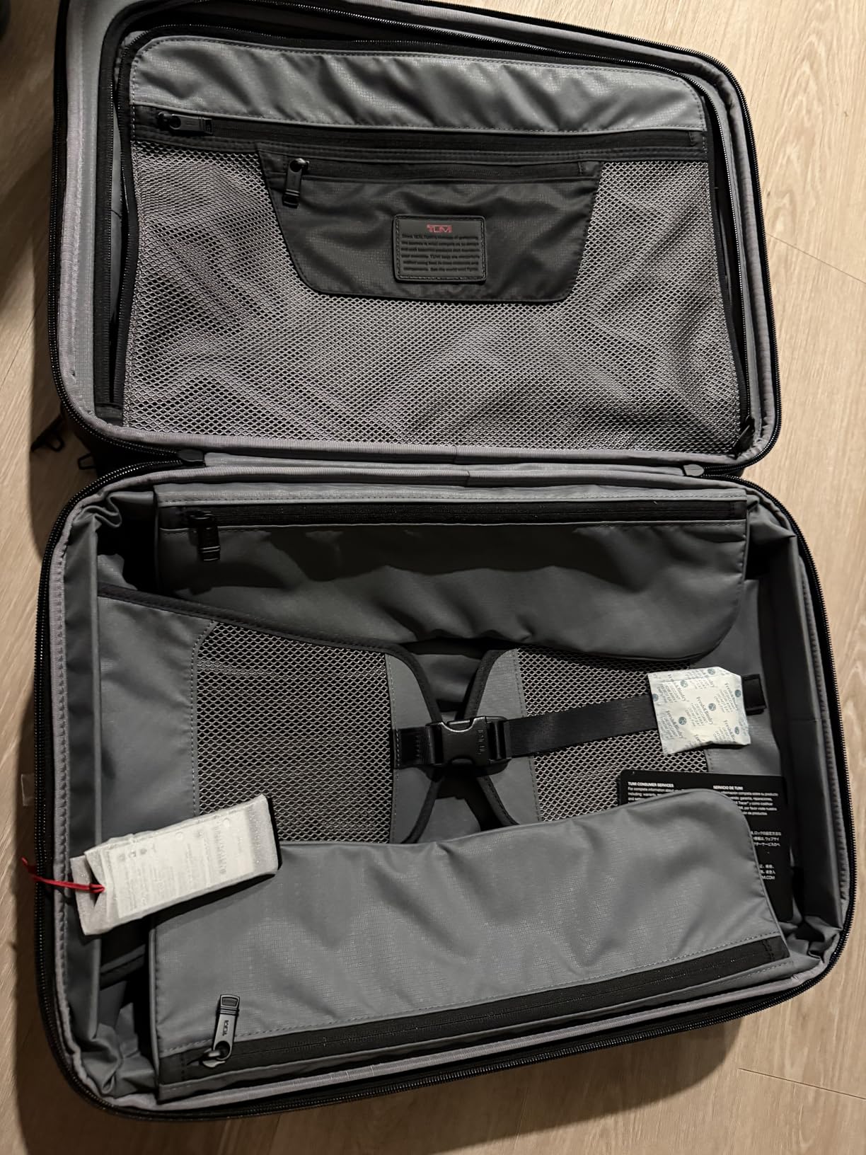 TUMI Alpha Dual Access Expandable Carry-On Luggage - Zipper Expansion - Nylon Lightweight Suitcase - TSA Lock Tracer customer photo 2
