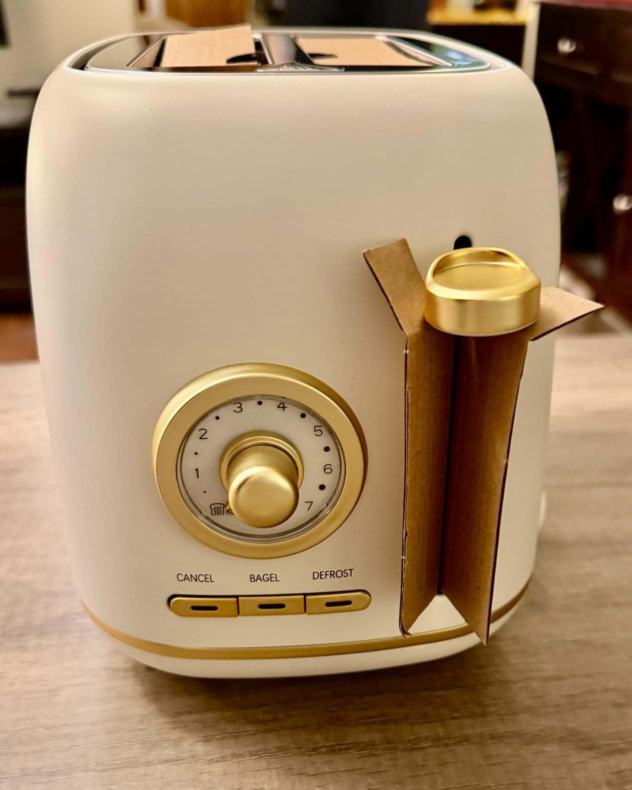2-Slice Toaster, Wide Slots, 7 Bread Shade Settings, Stainless Steel, Bagel, Cancel, and Defrost Functions, Removable Crumb Tray, Retro Style Toaster,Matte White and Gold customer photo 2