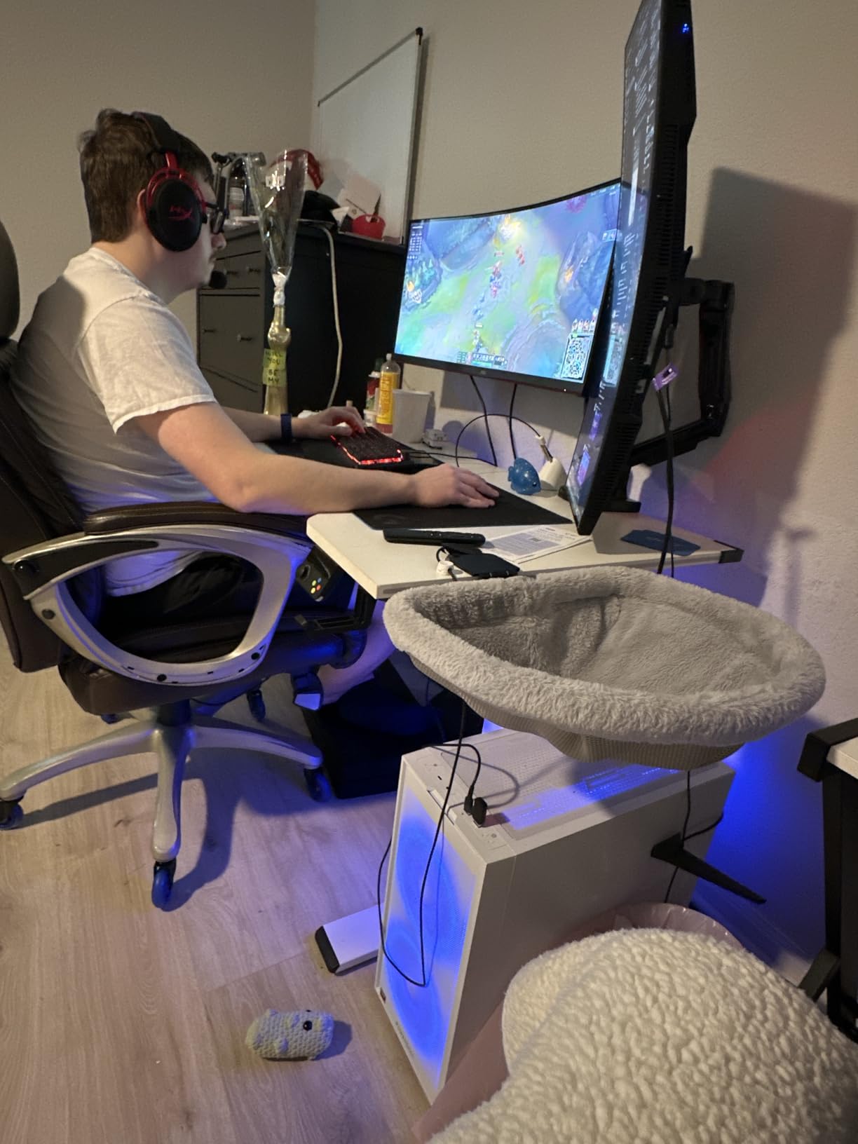 FLEXISPOT E6G CyberX RGB LED Electric Gaming Standing Desk, 55 Inch Dual Motor 3-Stage Adjustable Desk up to 352 lbs, Large Ergonomic Computer Workstation for Gamers, Streamers & Home Studios (Black) customer photo 1