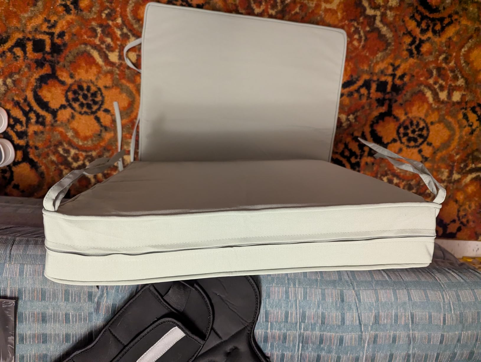 Battilo Outdoor Chair Cushions Set of 4, Waterproof Fade Resistant Seat Cushions for Patio Furniture, Patio Chair Cushion with Handle and Ties for Garden Sofa Couch, 19