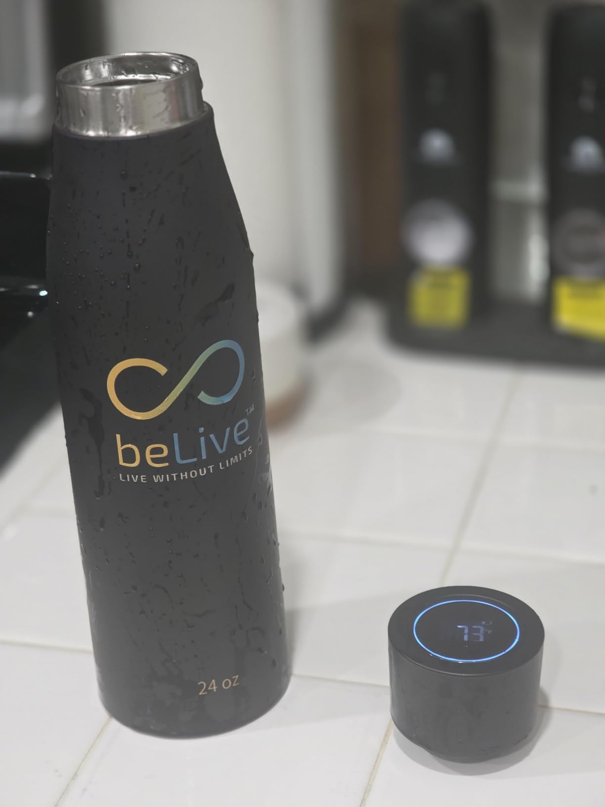BeLive Smart Water Bottle, Black, Digital Hydration Tracking, Live Without Limits Collection customer photo 1