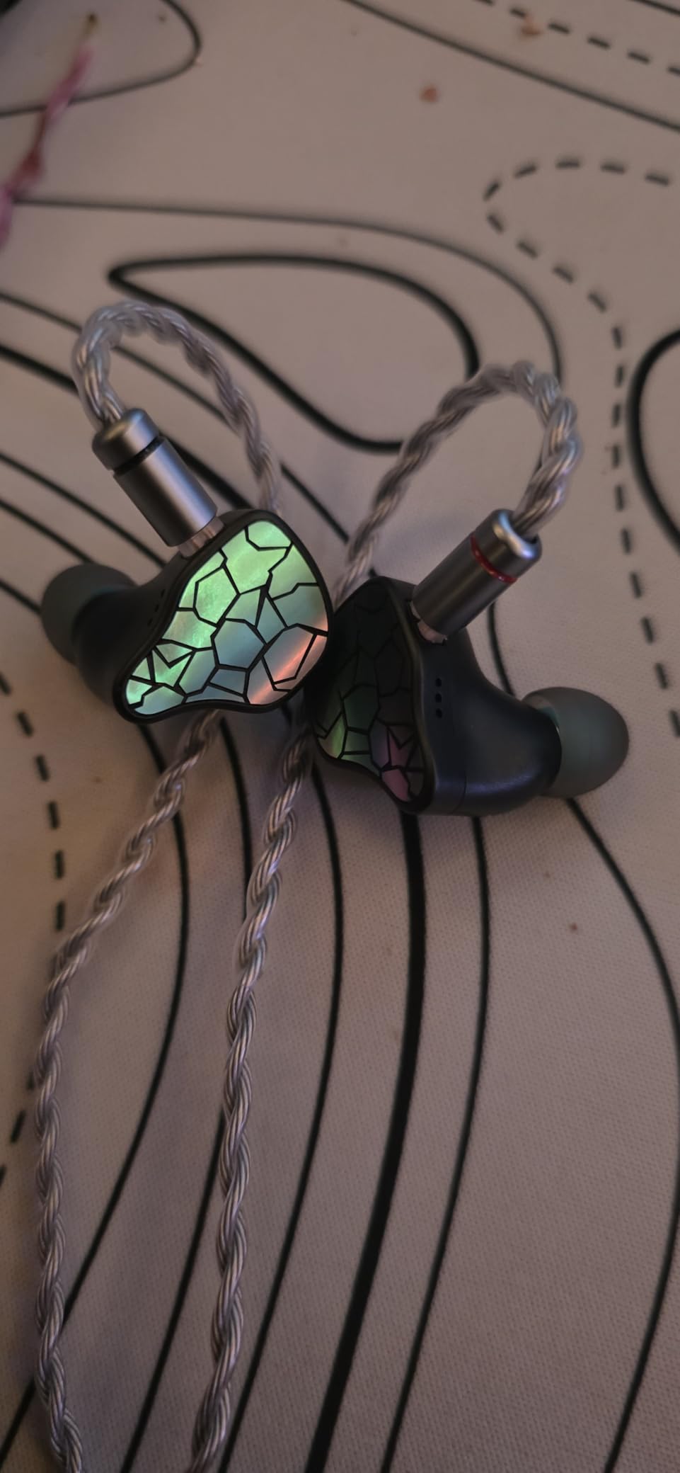 Linsoul THIEAUDIO HYPE 4 MKII 2DD + 4BA Hybird In Ear Monitor,HiFi Wired IEM Earphones,Engaging & Studio Neutral Tuning,CNC Aluminum Gaming Earbuds with 3.5/4.4mm Modular Cable for Musician Audiophile customer photo 1