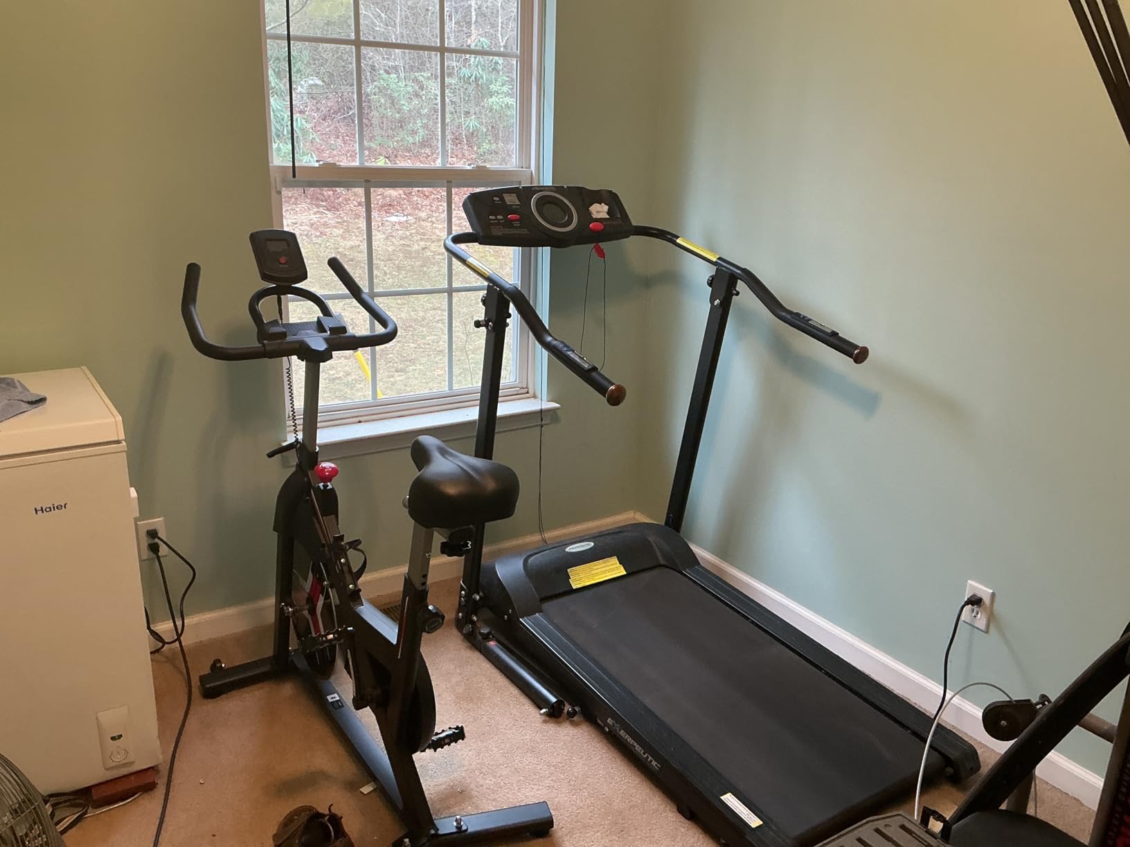 Exercise Bike, Wenoker Magnetic Resistance Stationary Bike for Home App Sync Indoor Bike with 350lbs Weight Capacity, Tablet Holder and Fitness Courses for Weight Loss customer photo 1