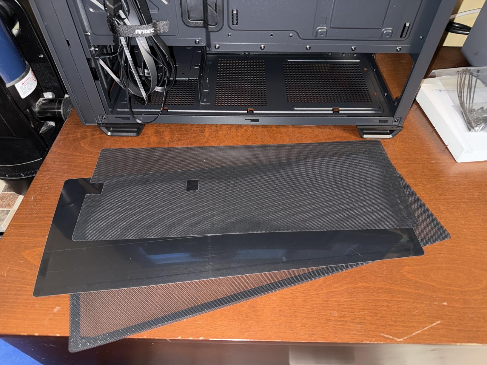 Antec P7 S, 4 x 120mm PWM Fans Included, Dual Side Front Mesh Intake, 360mm Top Radiator Support, Type-C 3.2 Gen 2, Sound-Dampening Side Panels, Mid-Tower ATX PC Case customer photo 1