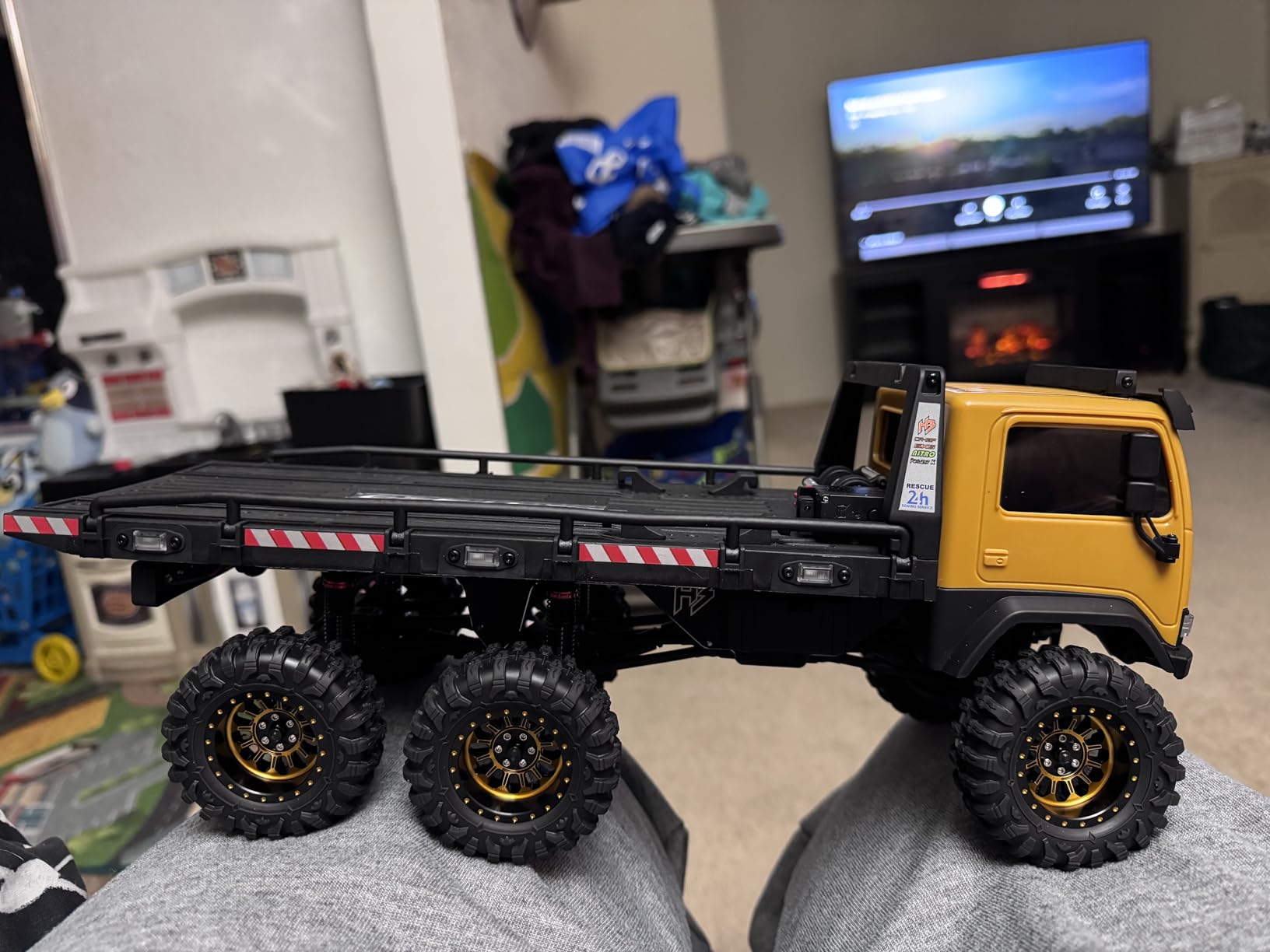 HOBBYPLUS ARKTOS V1.5 CR18P Rock Crawler RTR All Terrain - Remote Control Car, Rock Crawler 1/18 Scale 6WD 2 Speed Transmission Off Road for Adults, RC Hobbyists customer photo 1