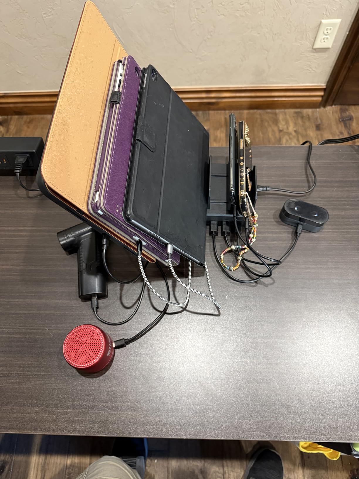 750W Charging Station for Multiple Devices, Zobirez 10-Port Fast Charger, 5 USB-C 120W Each and 5 USB-A 30W Each, Desktop Charging Hub for Laptop Phone Tablet, Black customer photo 2