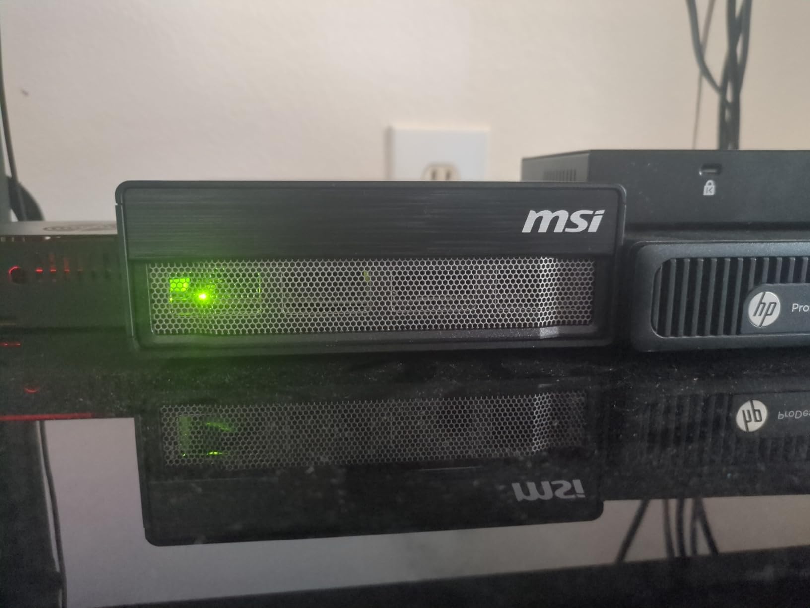 MSI EdgeXpert AI Supercomputer Desktop, ARM CPU, NVIDIA GB10 Grace Blackwell Architecture, 128GB LPDDR5 Unified Memory, 4TB NVMe Gen5 SSD, WiFi 7, BT 5.3, NVIDIA DGX OS customer photo 1