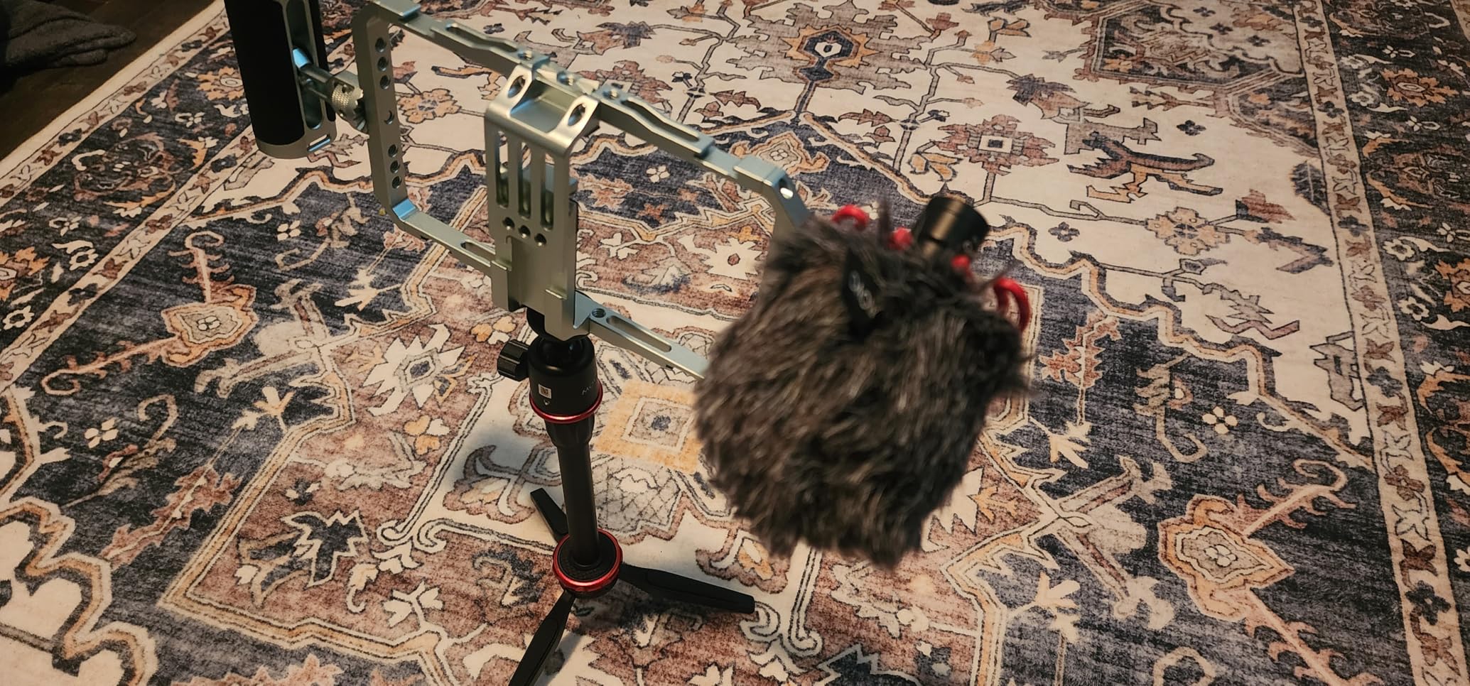 Movo iFilmer-PRO Smartphone Video Rig Kit - Stabilizer Cage with Dual Grips, VXR10 Shotgun Microphone, LED Light, & Tripod for iPhone/Android customer photo 2