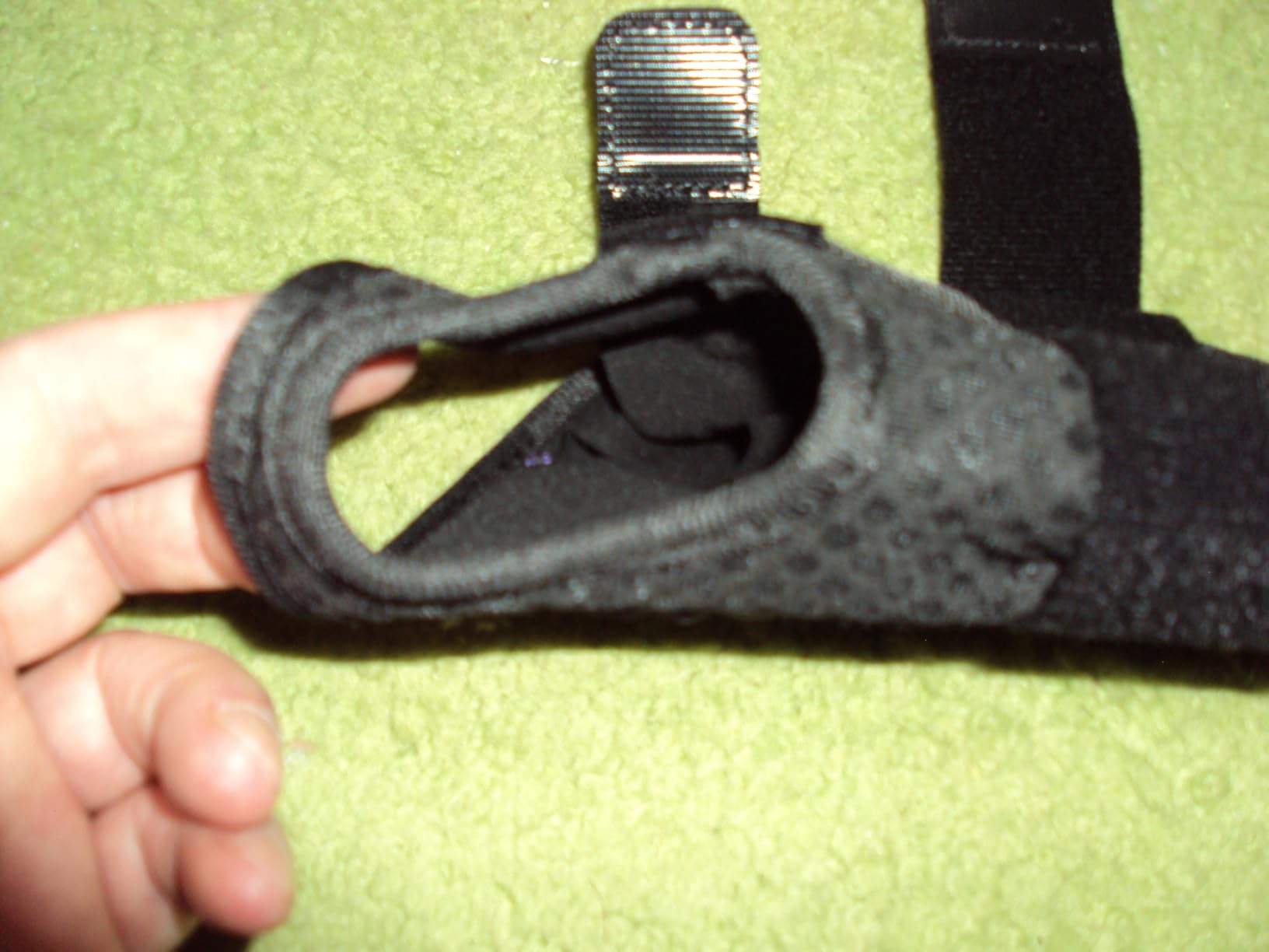 FEATOL Wrist Brace with Ergonomic Wrist Splint Right Hand, Breathable Hand Support for Women and Men, Pain Relief for Carpal Tunnel, Tendonitis & Daily Work, Medium customer photo 2