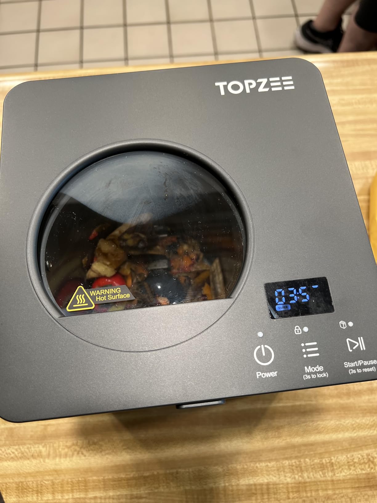 TOPZEE Electric Compost Bin for Kitchen, 3L Smart Countertop Composter with Odorless Auto-Cleaning, Low Noise, Turns Food Waste to Fertilizer in 4 Hours, for Indoor Home Use, Black customer photo 1