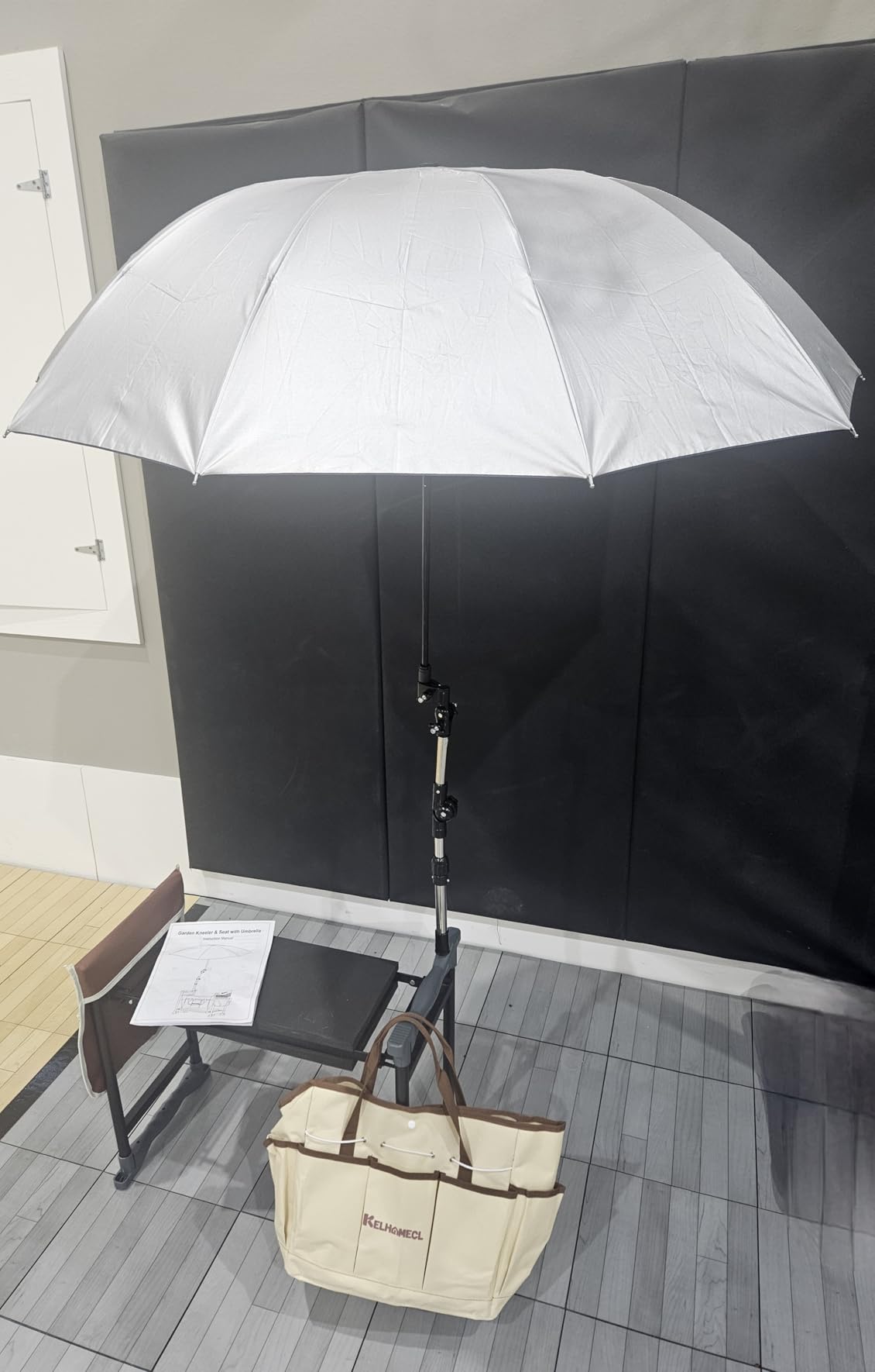 Garden Kneeler and Seat with Umbrella, 2-in-1 Foldable Gardening Stool with Adjustable Bracket, Detachable Tool Bags, Heavy Duty Kneeling Pad for Gardening (Beige Blue) customer photo 2