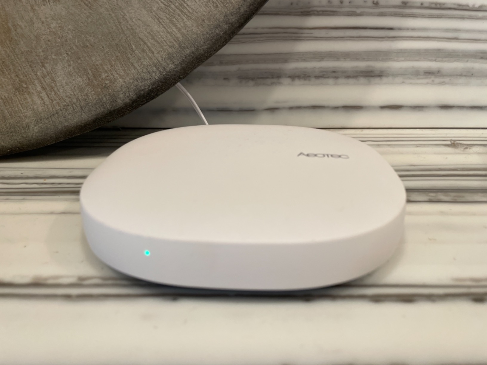 Aeotec Smart Home Hub2 - V4, Works as a SmartThings Hub, Zigbee, Matter Gateway, Compatible with Alexa, Google Assistant, WiFi (No Z-Wave) customer photo 2