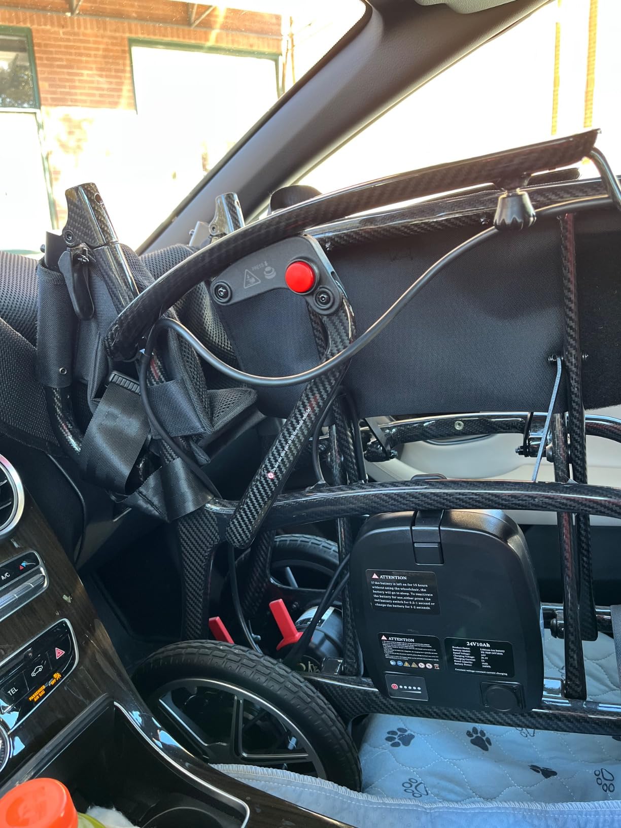 25.8lb Ultra Lightweight Carbon Fiber Electric Wheelchairs for Adults, 20 Miles Long Range Foldable Power Wheelchair，All Terrain Portable Wheelchair，Airline Approved，300 LBS Capacity customer photo 1