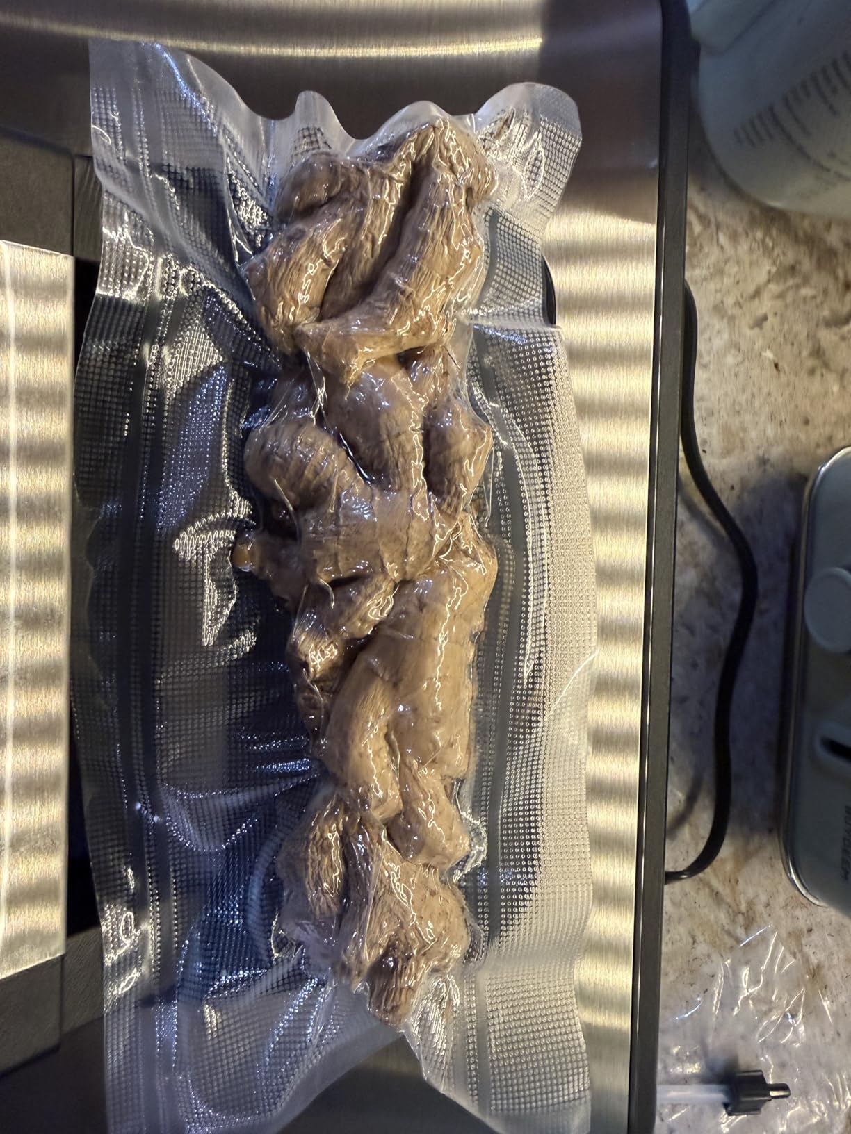 95Kpa Powerful Precision Pro Vacuum Sealer, with Double Heat Seal & Double Pump, Easy-Lock Handle, 10-in-1 Vacuum Sealer Machine for Food with Bags Storage, Built-in Cutter, Stainless Steel customer photo 1