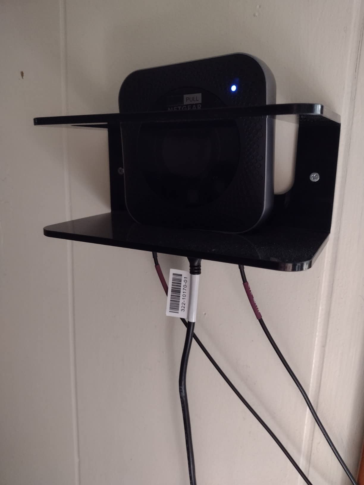 NETGEAR Nighthawk 5G Mobile Hotspot M7 with eSIM or SIM | Portable WiFi 7 Router for Travel in 140+ Countries | Supports 32 Devices | Unlocked 5G/4G LTE | 3.6Gbps Speed | AT&T, T-Mobile (MH7150) customer photo 1