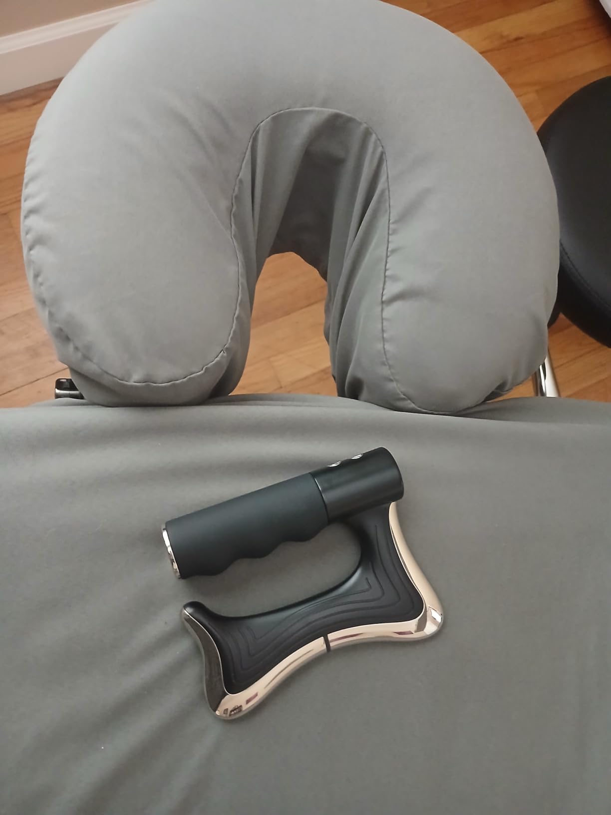 Heated Muscle Scraper Tool -Electric Fascia Knife Massager Heating and Vibration, Muscle Scraper Tool, Body Gua Sha Massage Tool,Fascia Tool Massage Tools for Deep Tissue(Black) customer photo 1