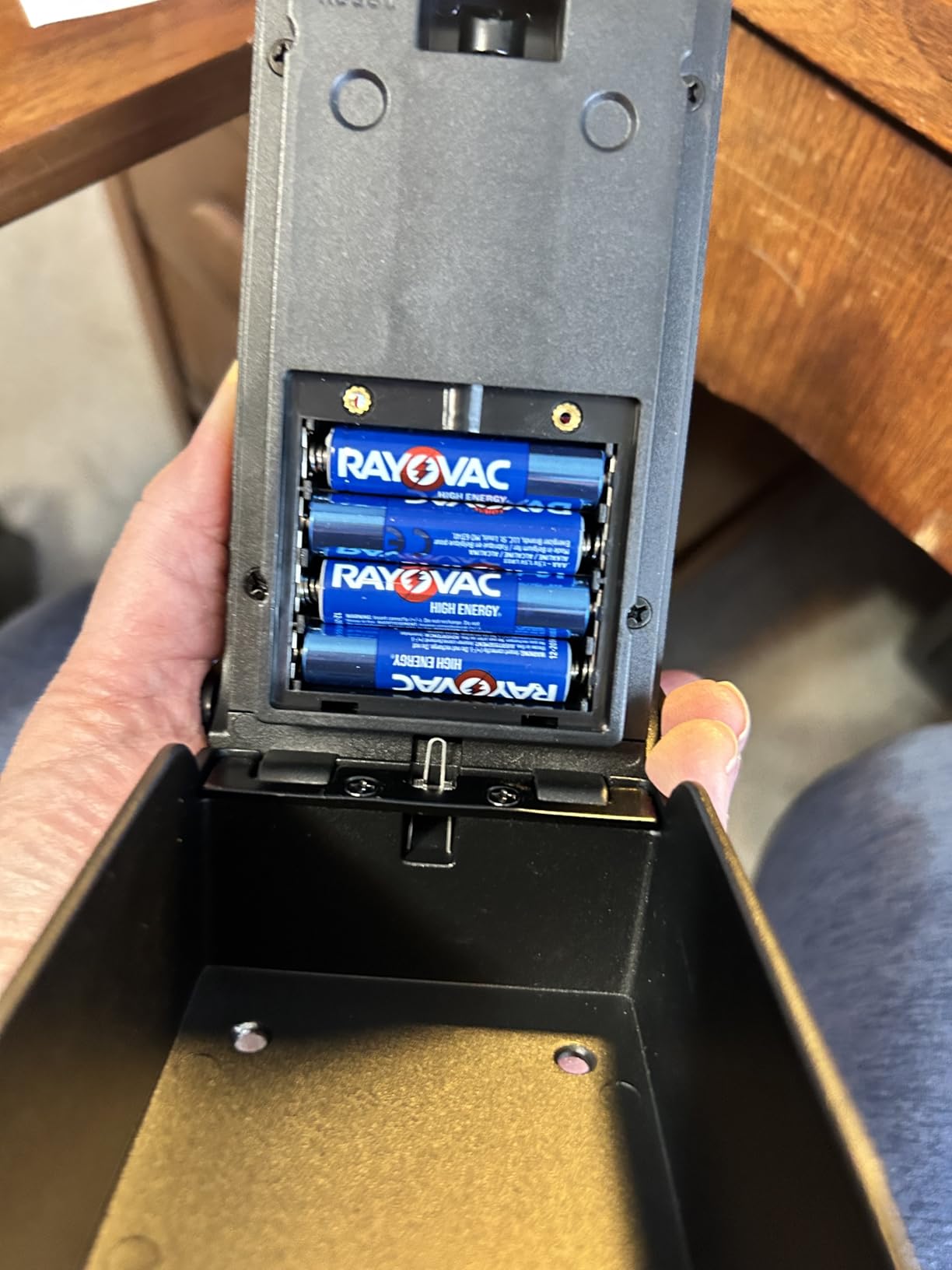 Populife Smart Fingerprint Lock Box for Keys with Code, Wireless Remote Access Key Lock Box for Outside, Digital Key Lockbox for Realtor Airbnb, Work Offline customer photo 2