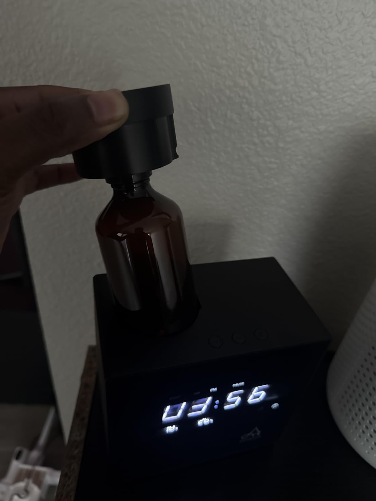 2026 Smart Waterless Diffuser, 2000 Sq.Ft Cold Air Scent Machine with Clock & Environmental Display | 7 Fragrance Levels, 9 Timer Settings, Hotel Collection Diffuser for Home & Large Rooms (Black) customer photo 1