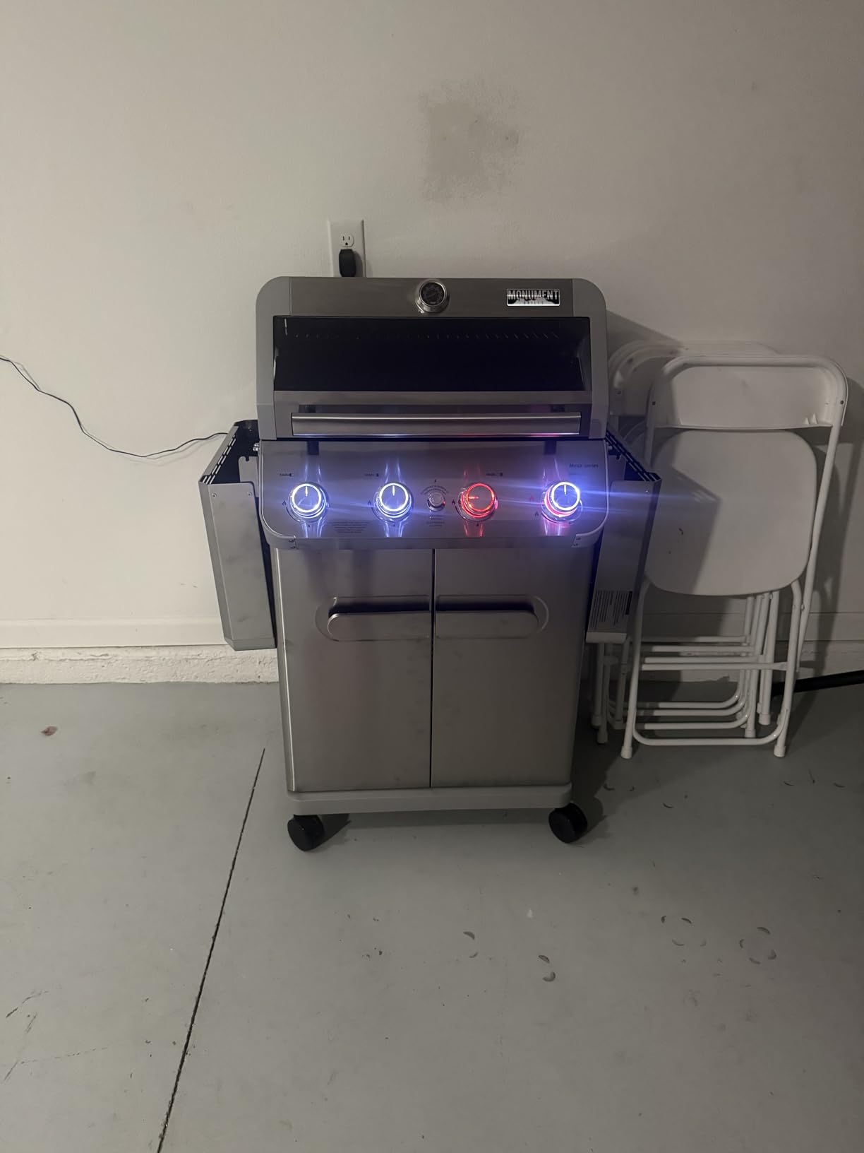 Monument Grills 4 Burner Propane Gas Grill, Stainless Steel Outdoor Patio Barbecue Grill, with Broil Zone Fast Heating, M410MBZ customer photo 1