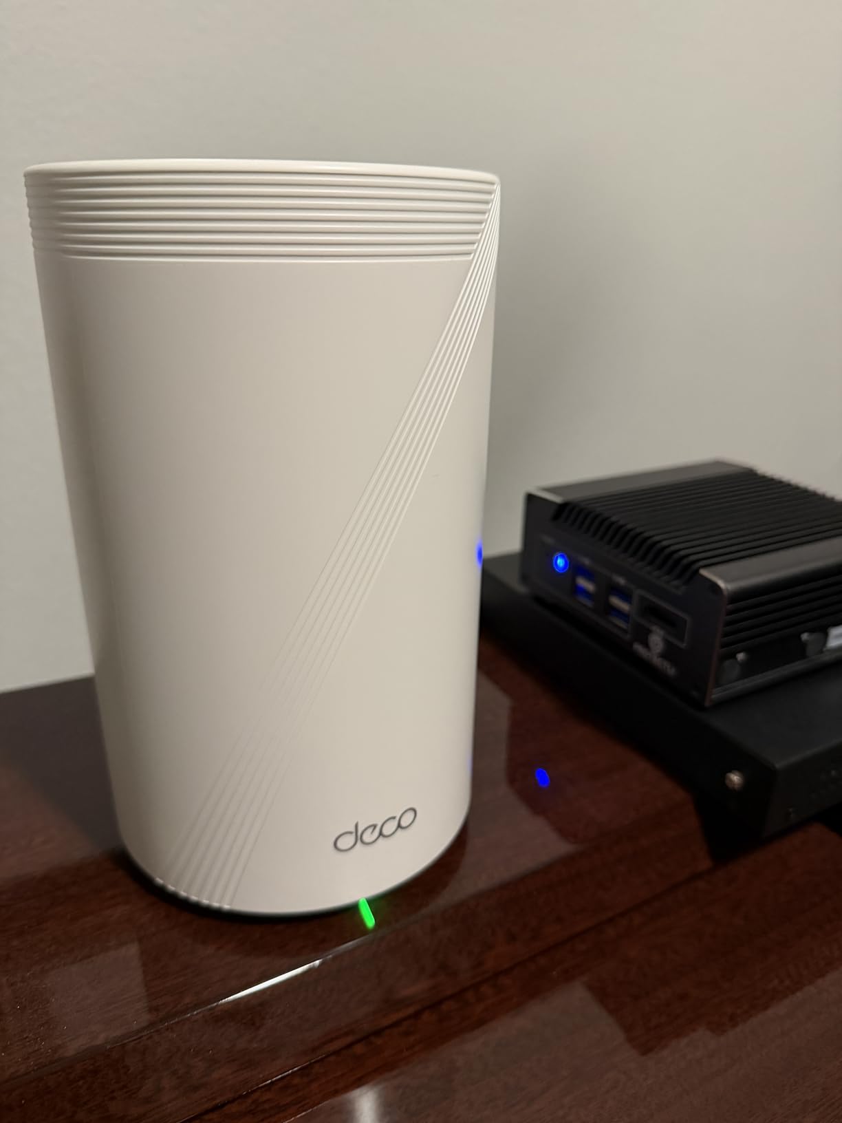 TP-Link Deco 7 Pro BE17000 Tri-Band Wi-Fi 7 Whole Home Mesh System | 9-Stream 17Gbps | 10G RJ45/SFP+ Combo | Multi-Gig Wired Backhaul | Up to 8500 Sq.ft | HomeShield, MLO, 320 MHz (Deco BE77 3-Pack) customer photo 1