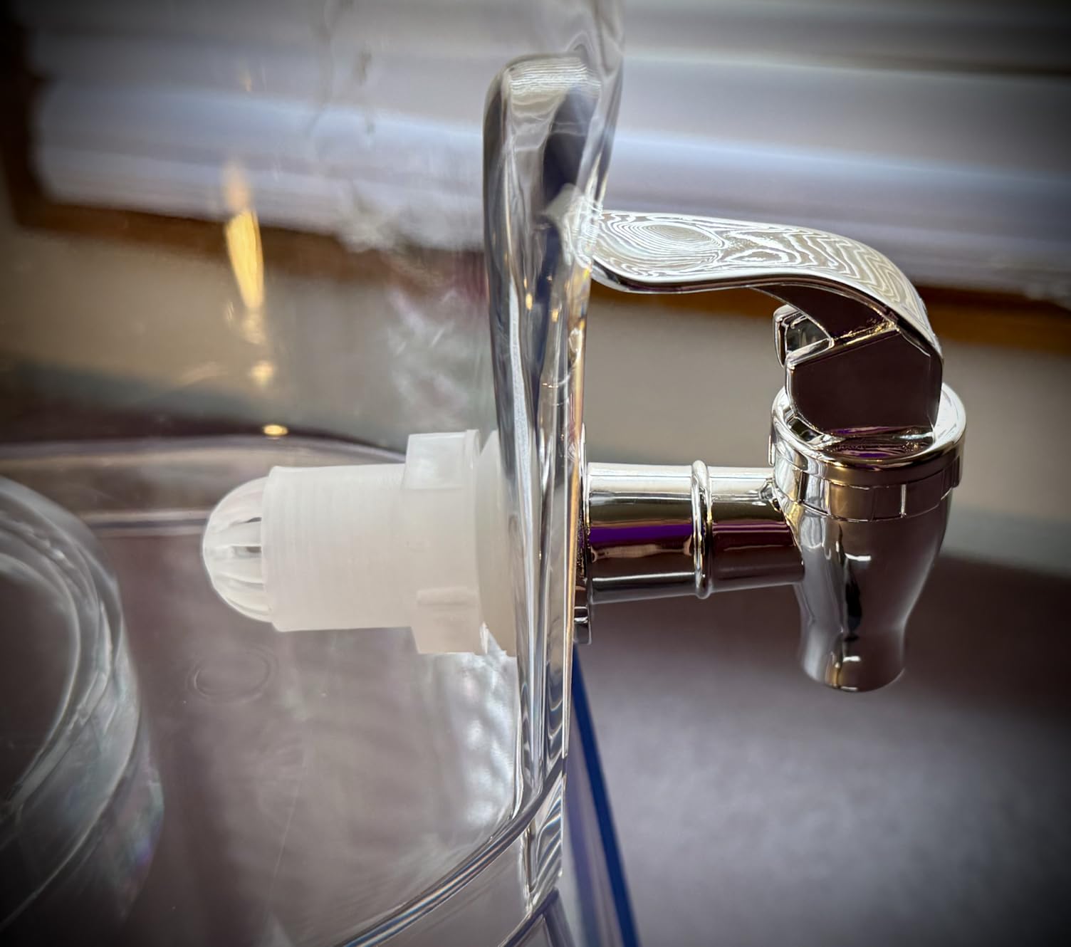 Lifewit 2 Gallon Drink Dispenser for Parties 2 Pcs, Large Plastic Beverage Container for Juice/Tea/Soda with Stand & Ice Core, Clear Lemonade Dispenser with Spigot, BPA Free Water Pitcher for Hosting customer photo 2