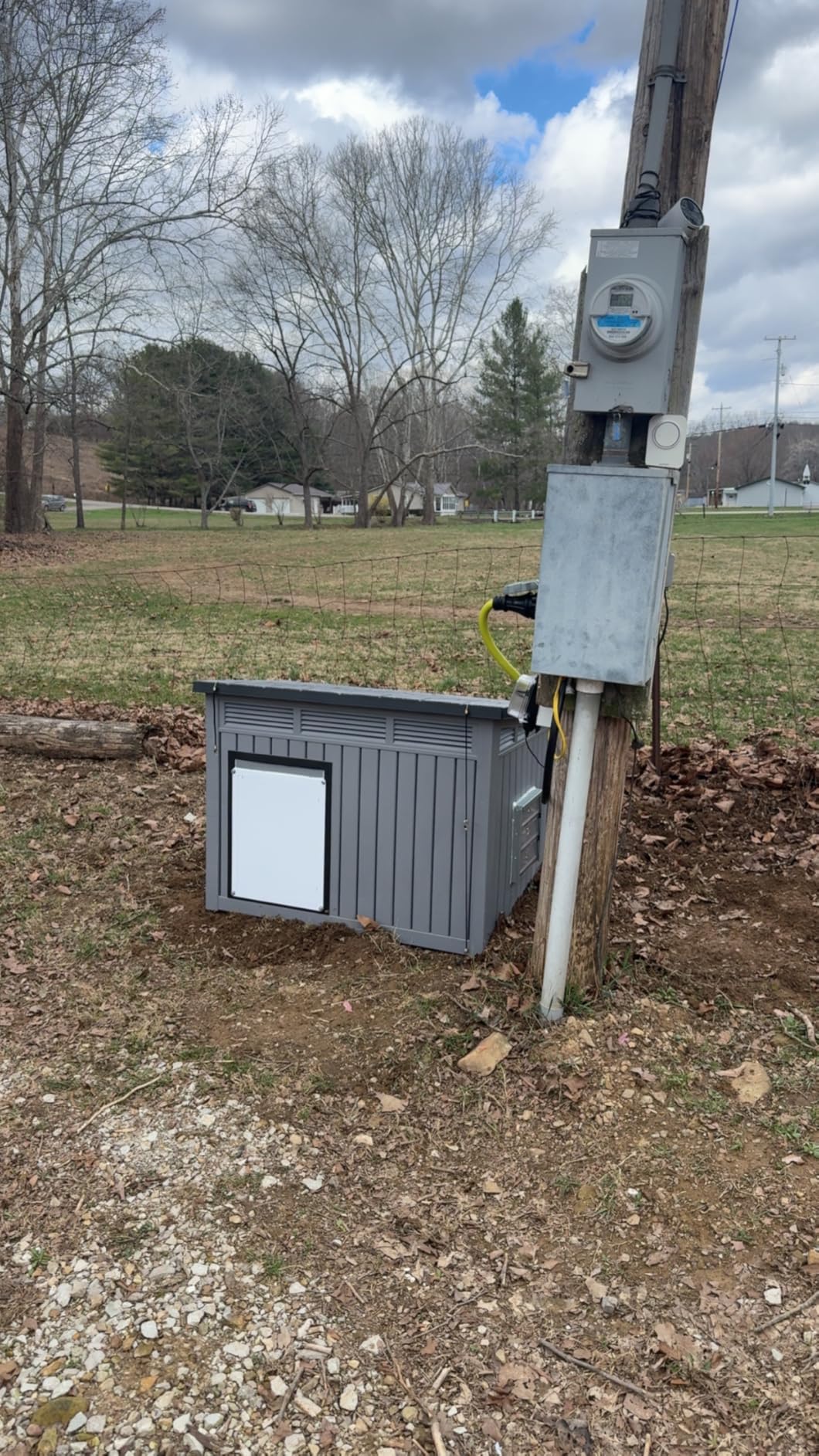 DRATO Insulated Dog House Outdoor, Resin Weatherproof Dog Houses for Large Dogs Outside Premium Material with All-Weather Protection for Pet Comfort customer photo 1