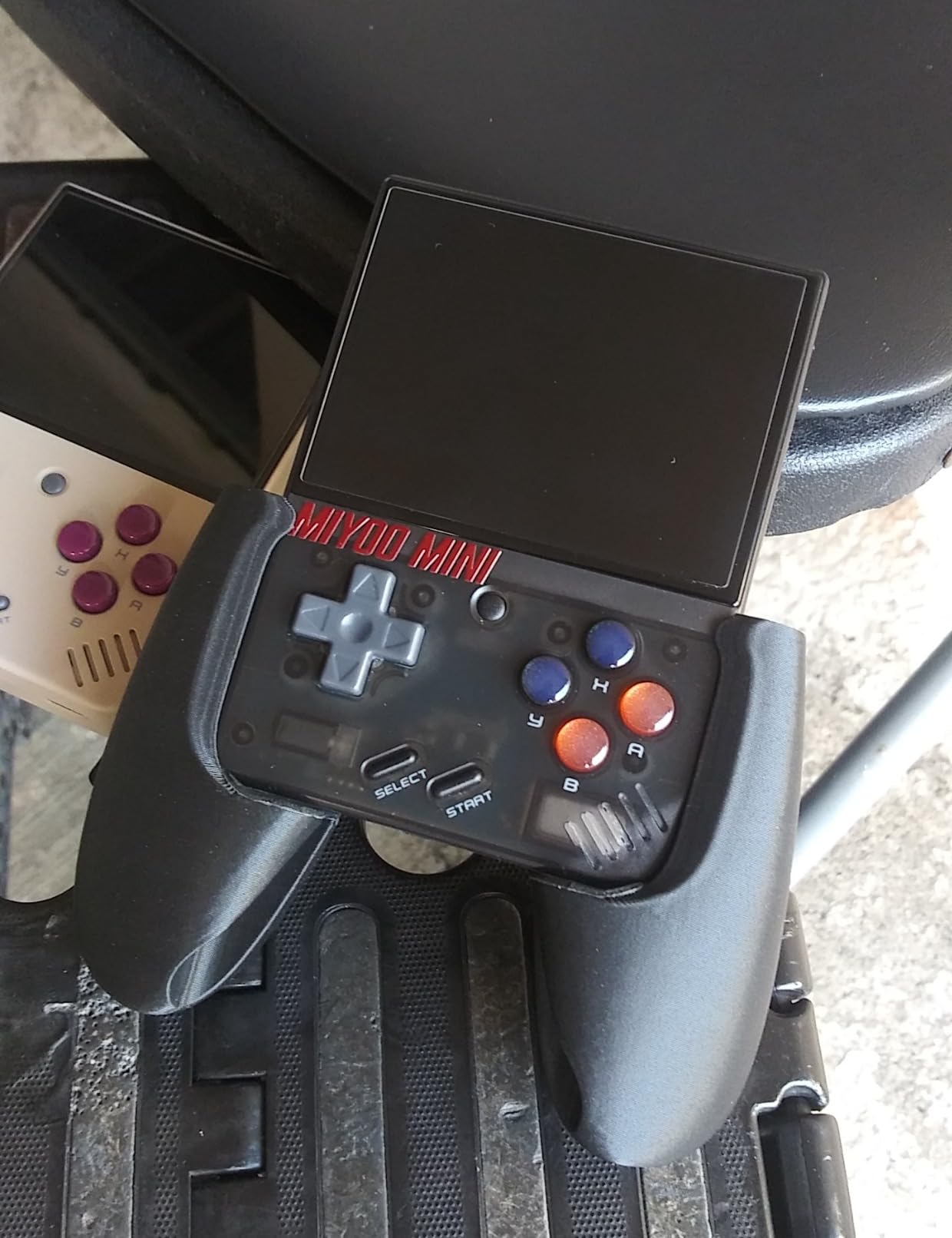 RG35XX Pro - Retro Handheld Game Console, 3.5-Inch IPS Screen, Linux OS, 64GB Card, 3200mAh Battery, WiFi & Bluetooth, HDMI Output, Includes Screen Protector & Keychain (Transparent Teal) customer photo 2